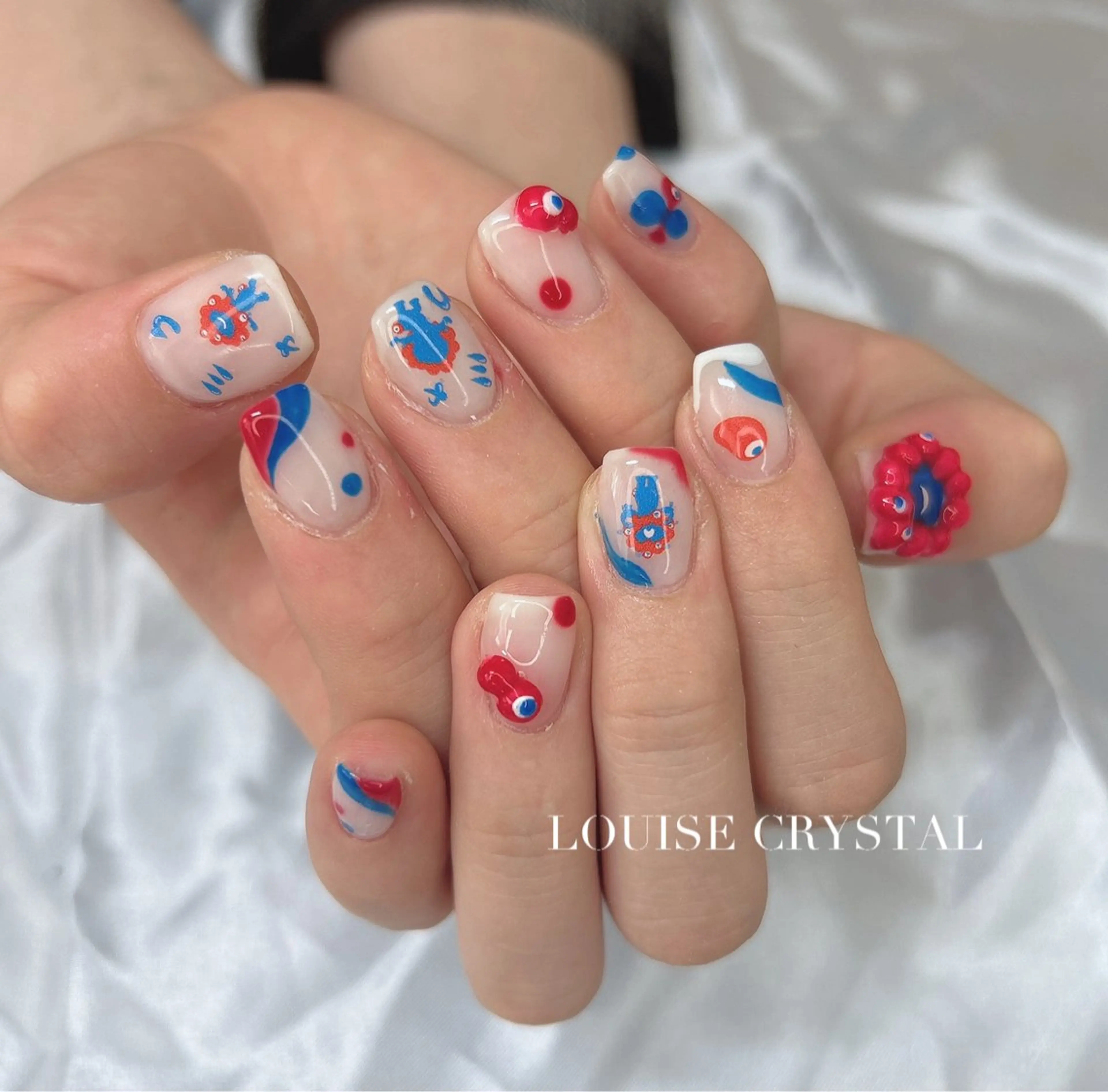 ネイル ハンドネイル LOUISE CRYSTALのネイルデザイン