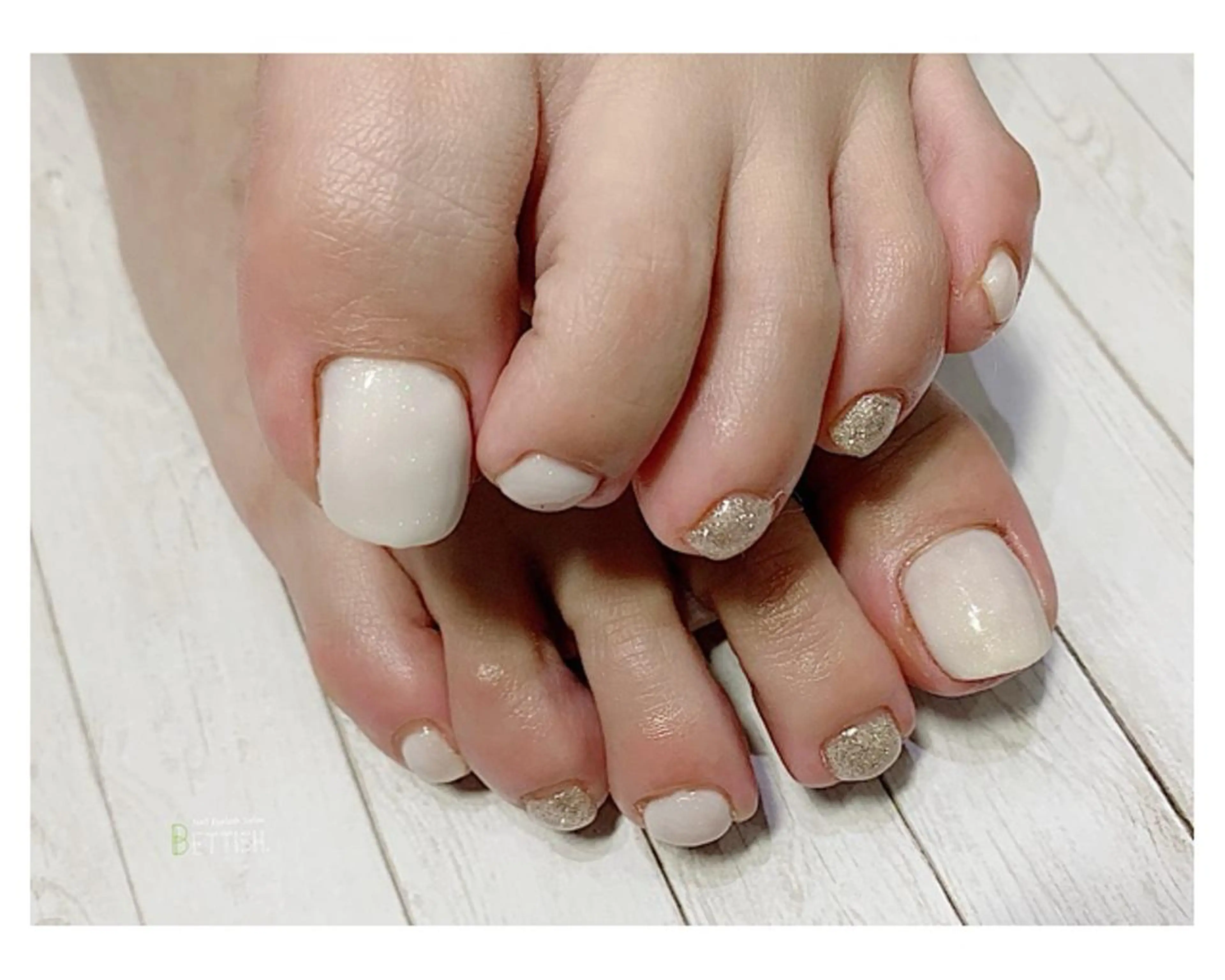 ネイル ホワイト Yuuka. ◡̈⃝︎のネイルデザイン