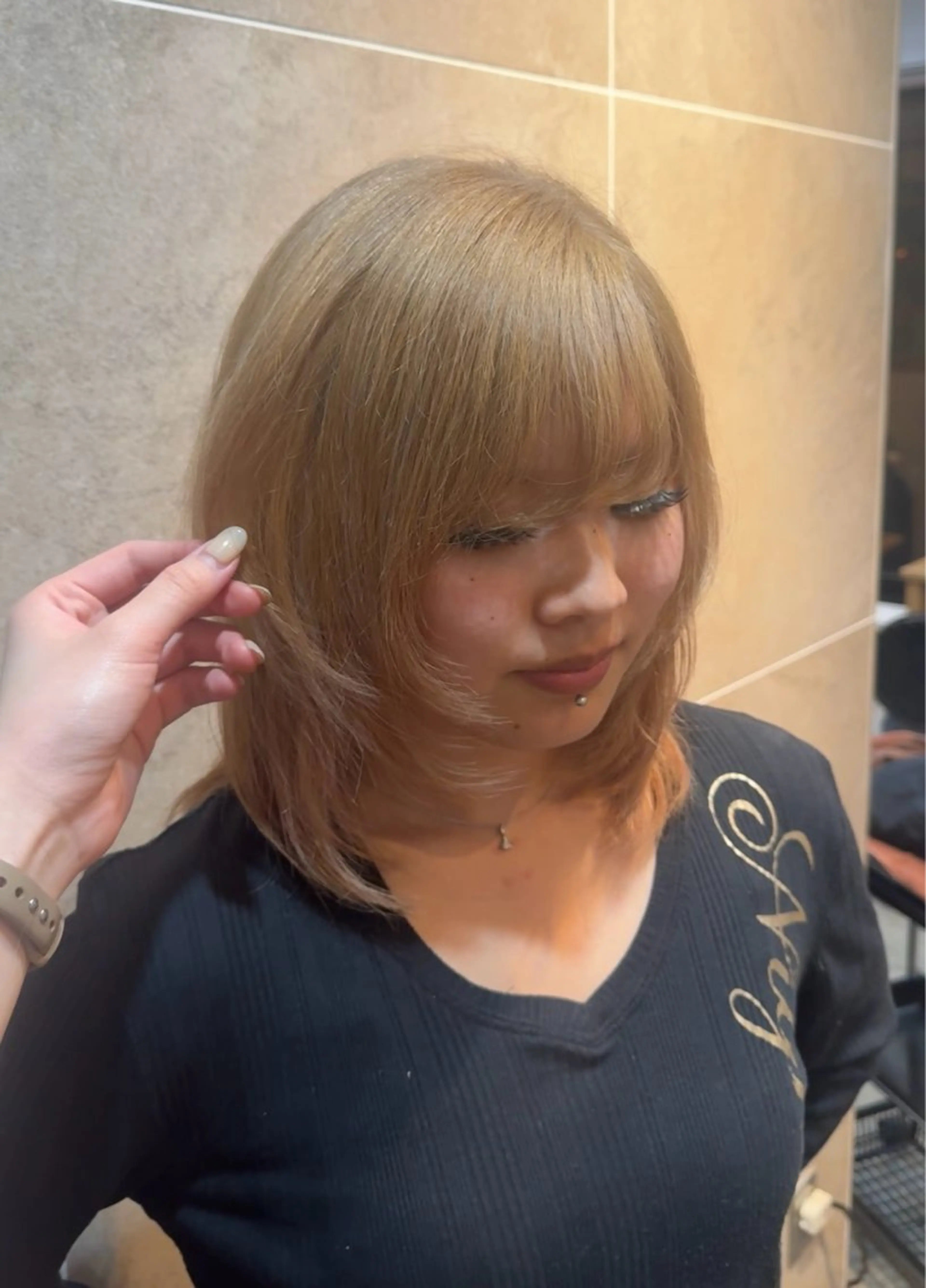 ミディアム 艶カラー 🩵NATSUKIのヘアスタイル