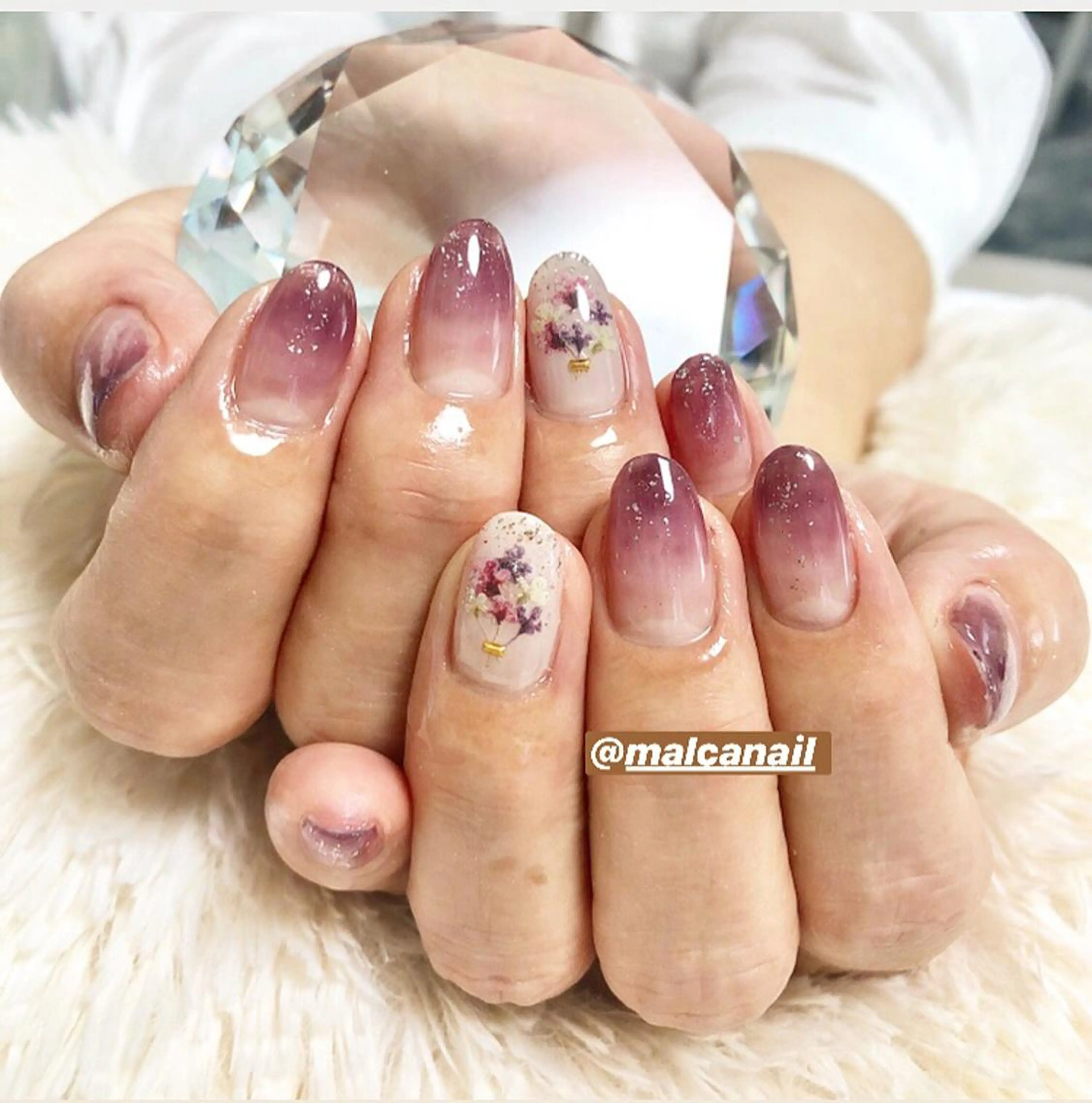 セミロング カラー パーマ キッズ ネイル マツエク・マツパ ハンドネイル 荒木 莉奈のネイルデザイン