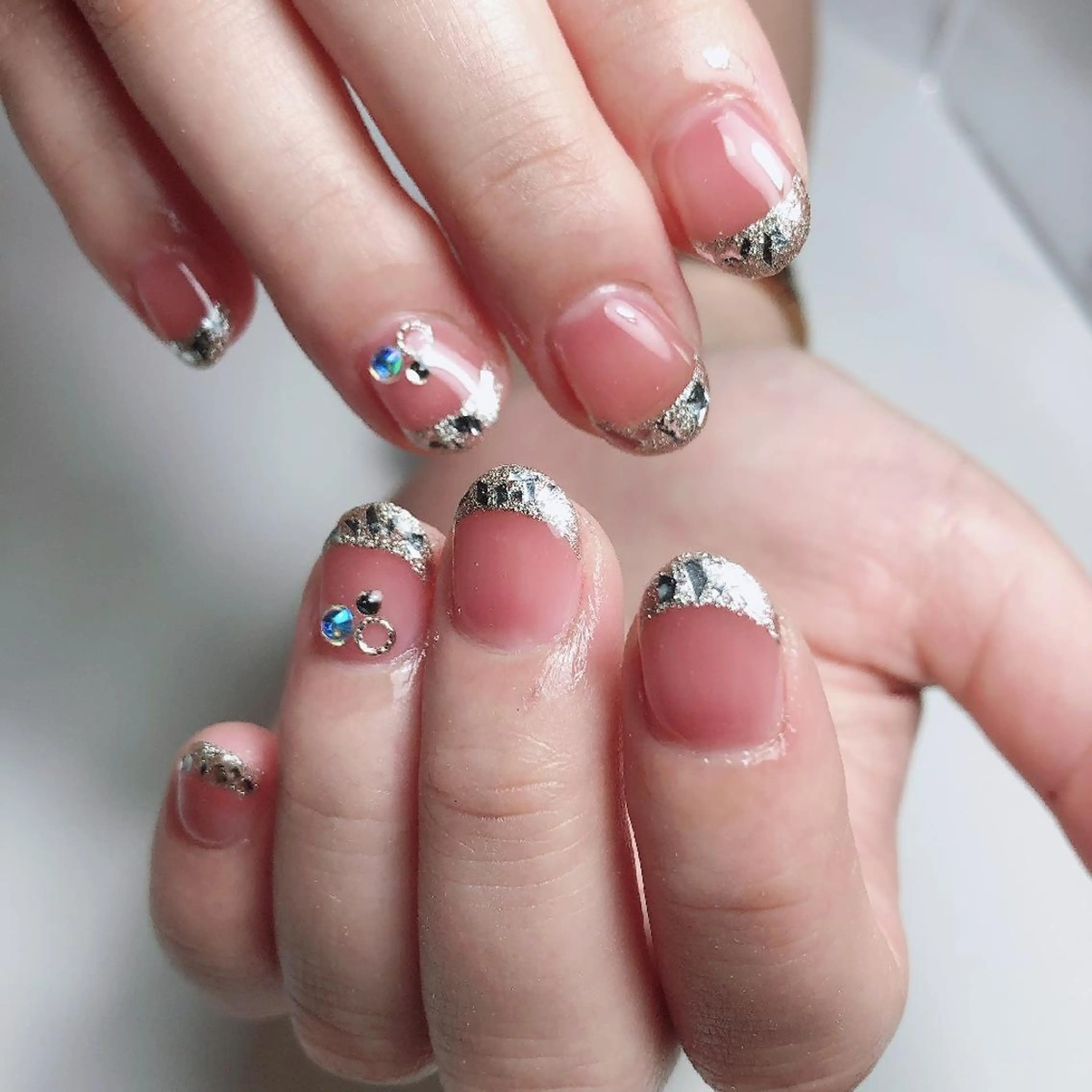 ショート ネイル フレンチネイル ガラスフレンチ ☺︎山部 志麻☺︎のネイルデザイン