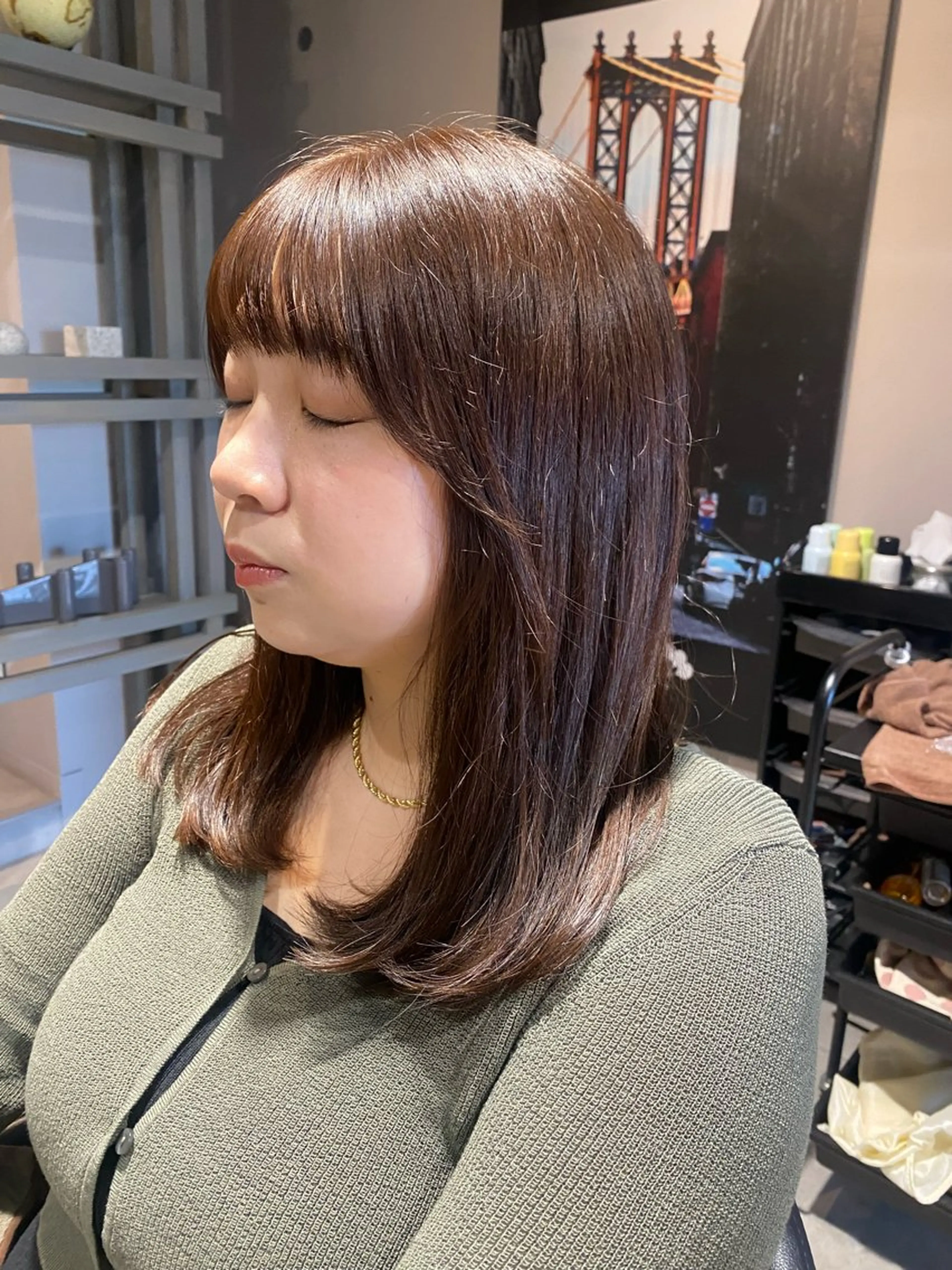 ミディアム カラー カット ヘアカラー トリートメント 似合う髪型が 分からない方へのヘアスタイル