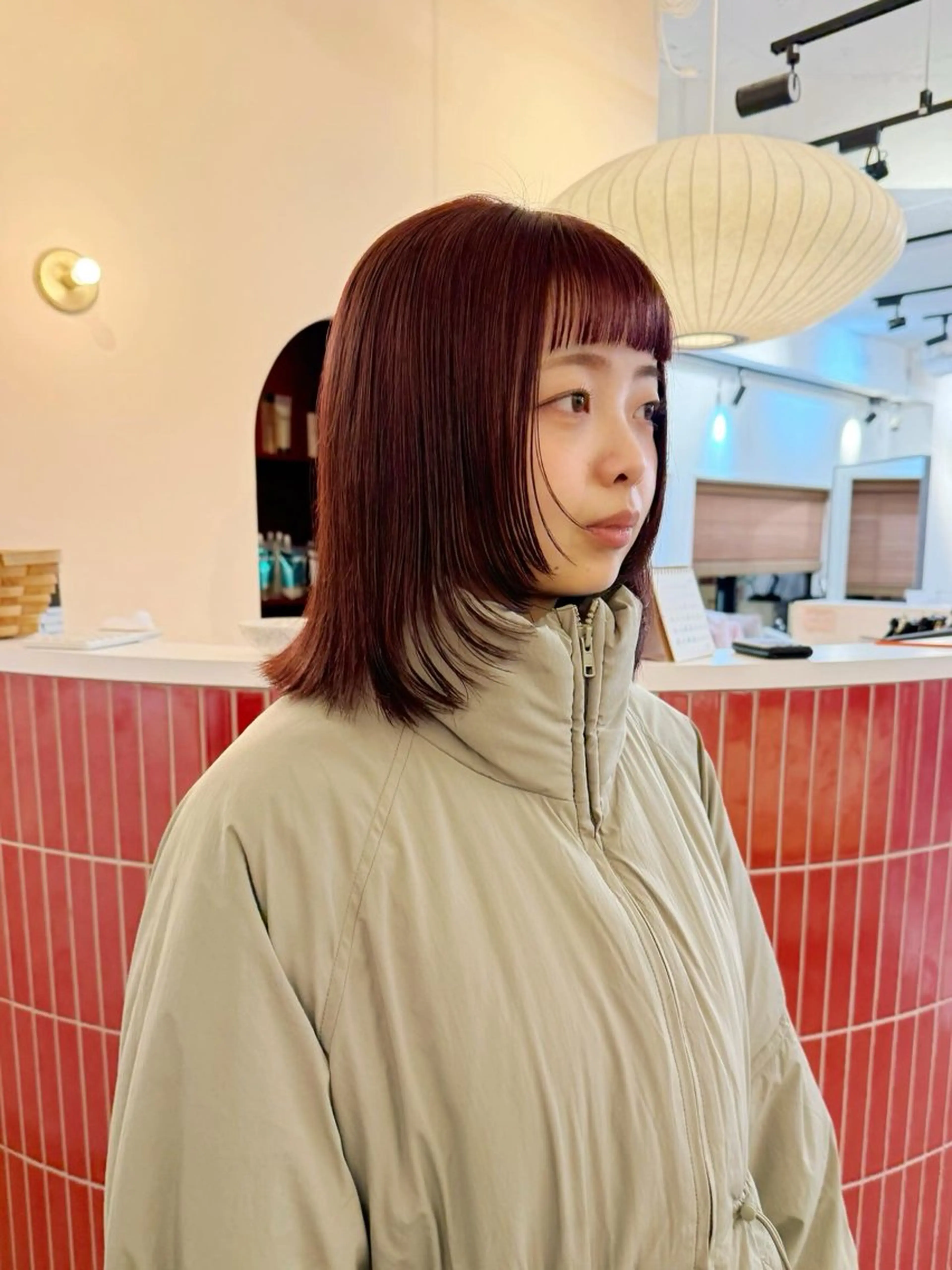 ミディアム カラー ブリーチ ダブルカラー ブリーチなしカラー レイヤーカット オン眉 ❤️アヤカ Wカラー ボブ レイヤー❤️のヘアスタイル