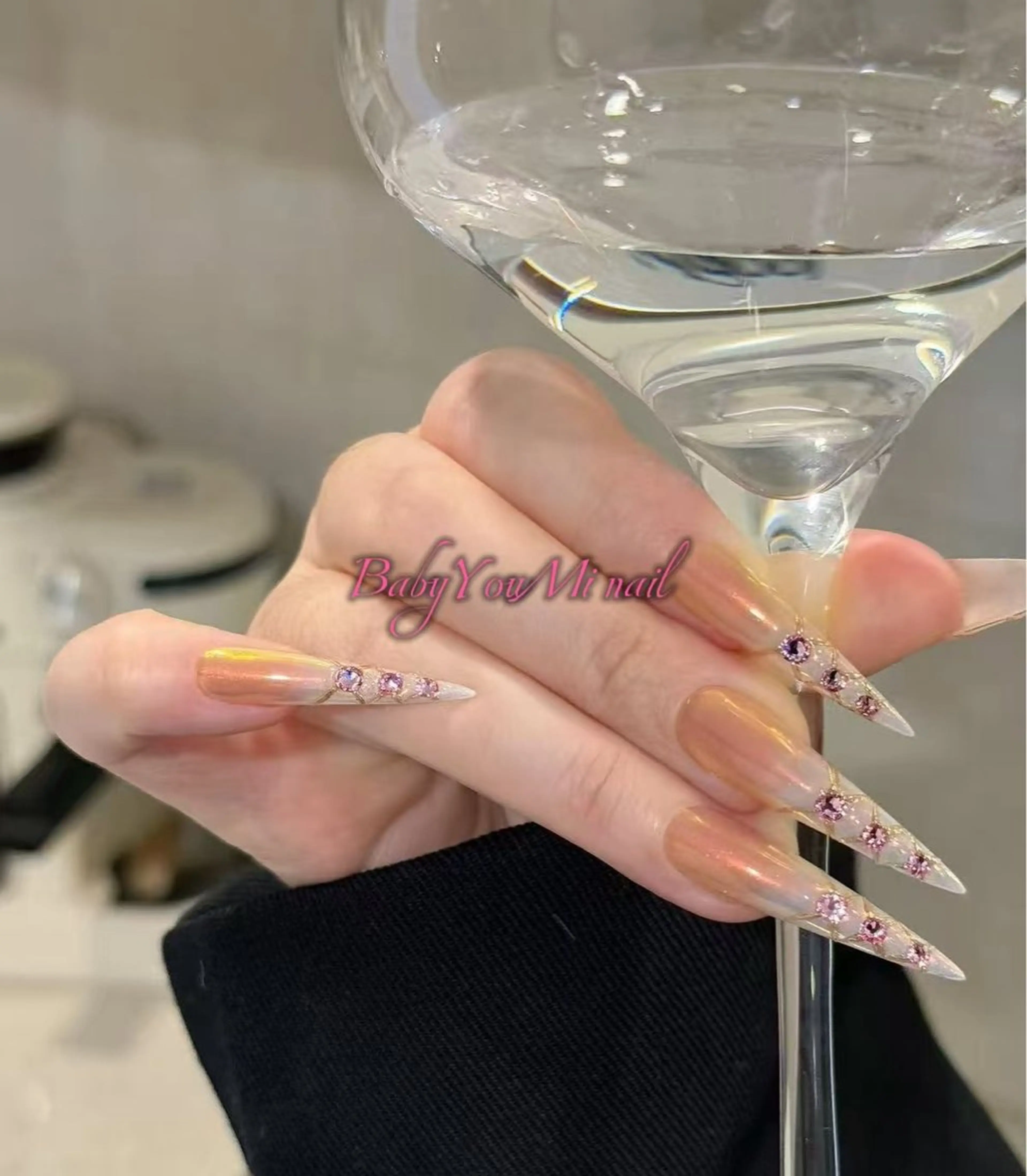 ネイル オーロラネイル フラワーネイル フットネイル フレンチネイル ジェルネイル ハンドネイル BabyYouMi nailのネイルデザイン