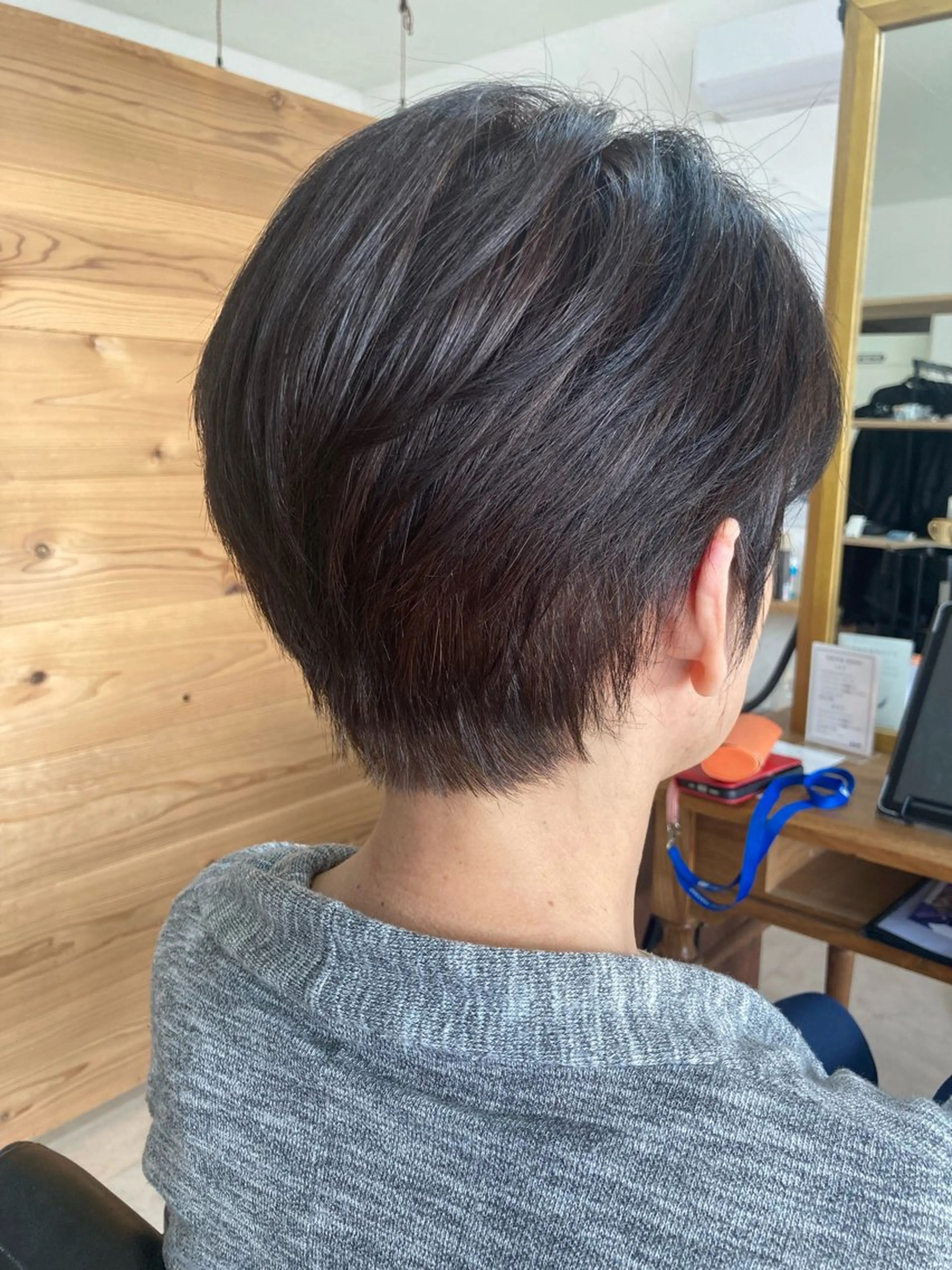 ショート カラー 河村 あいりのヘアスタイル