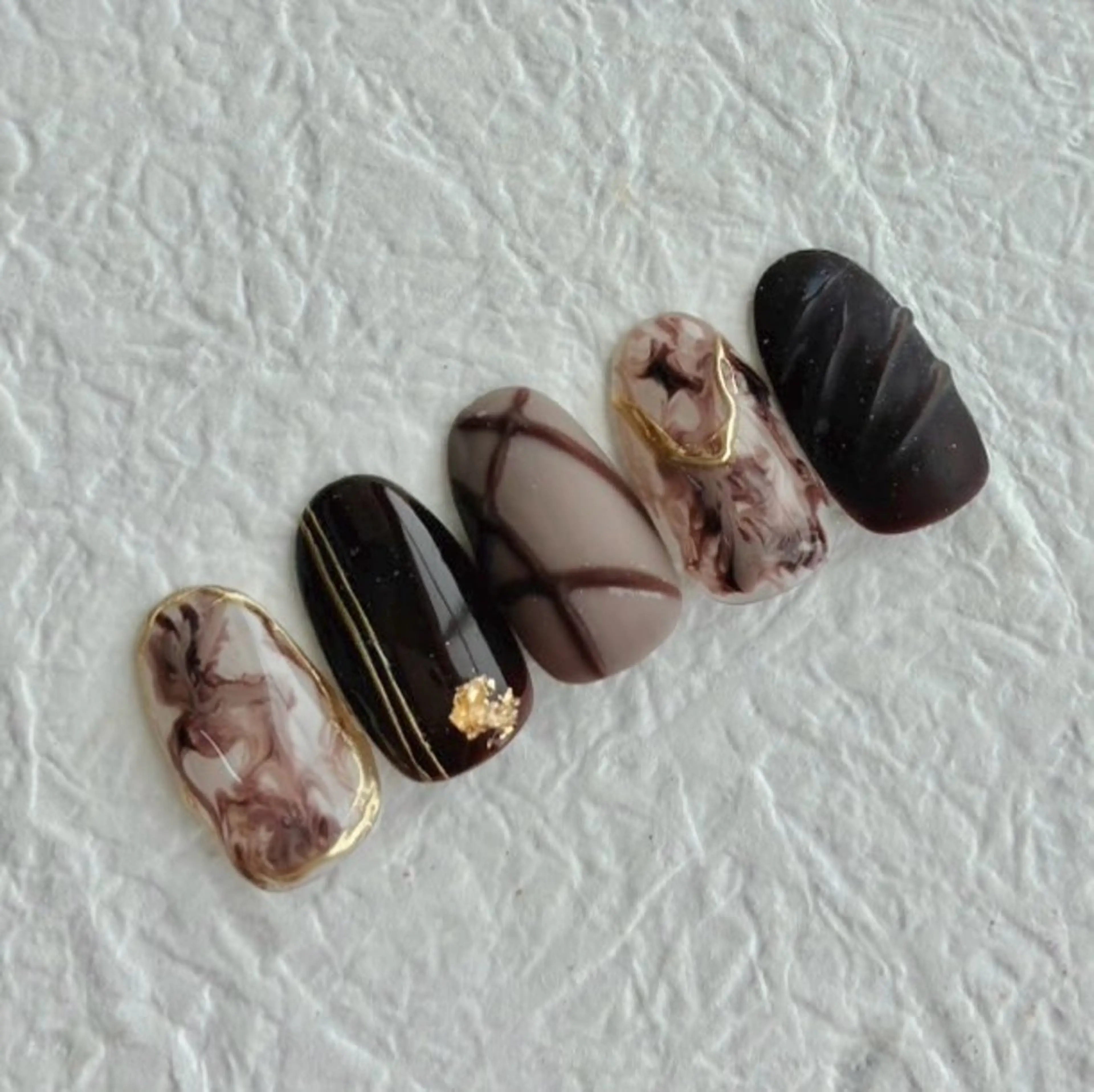 ネイル 🐈‍⬛ Minamiのネイルデザイン