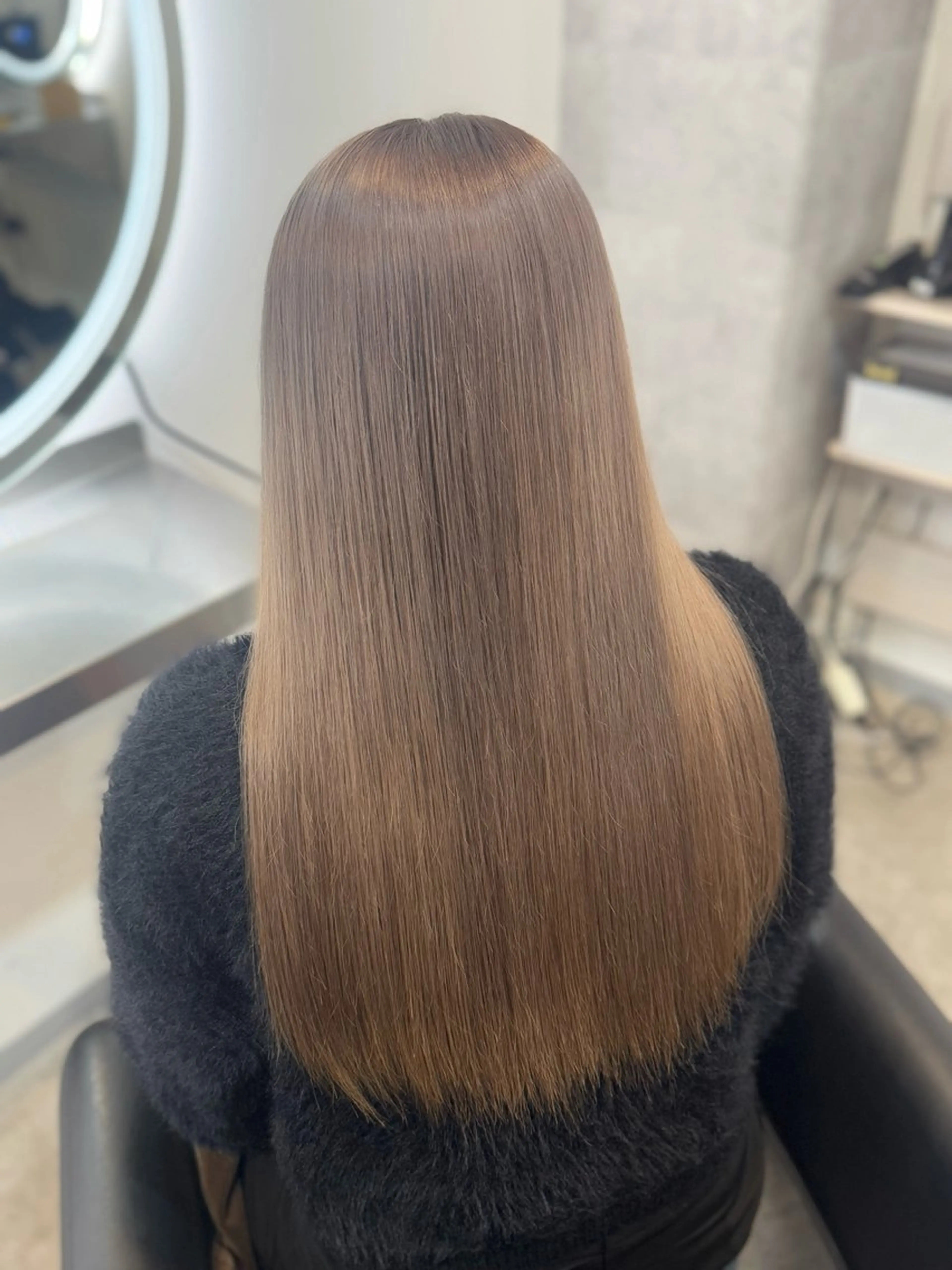 セミロング 卒業式のヘアスタイル _WHITE Momokaのヘアスタイル
