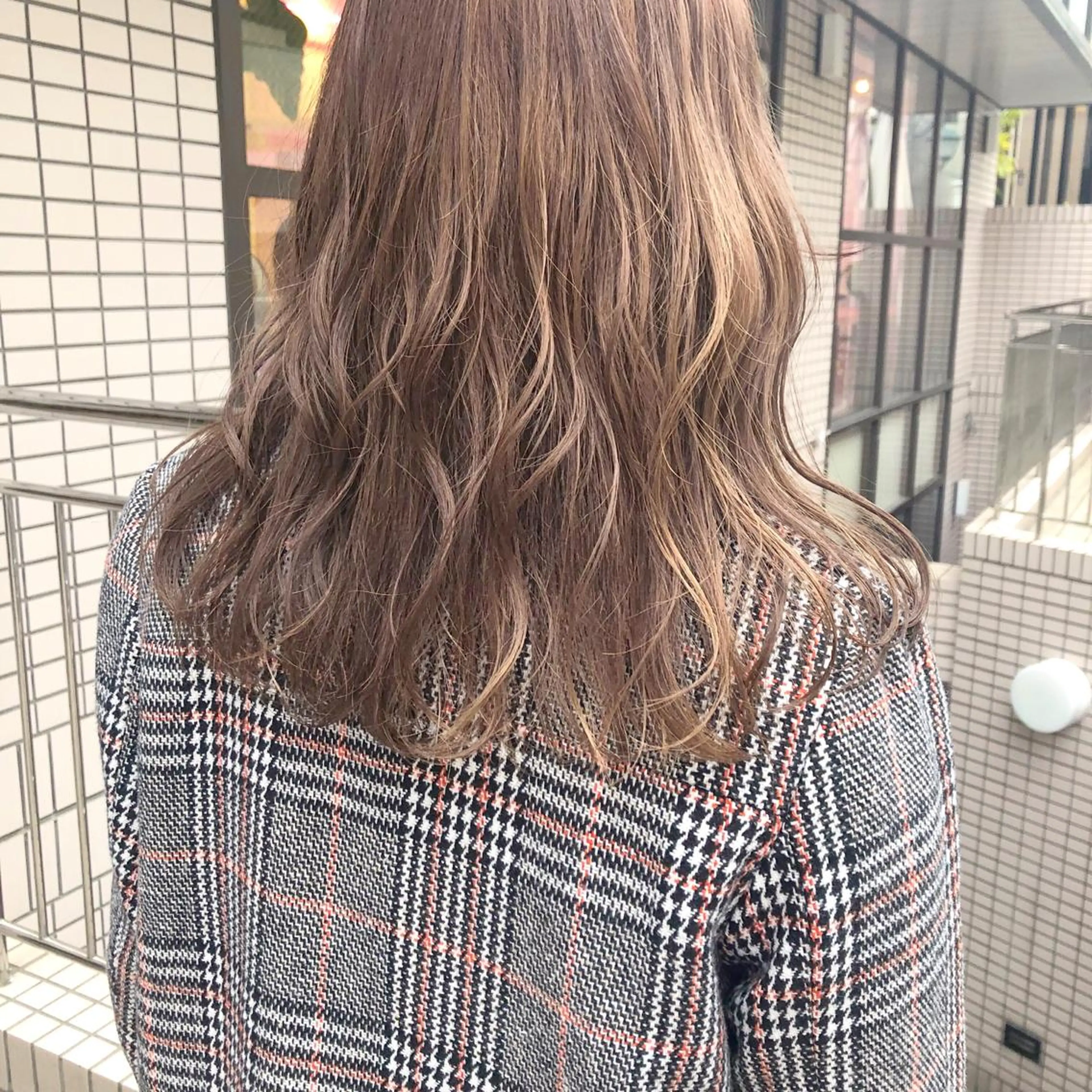 ミディアム カラー パーマ ヘアアレンジ メンズ ネイル マツエク・マツパ メンズハイトーン ベージュカラー ハイトーンカラー 天神レイヤーカット No.1💖マユカのヘアスタイル