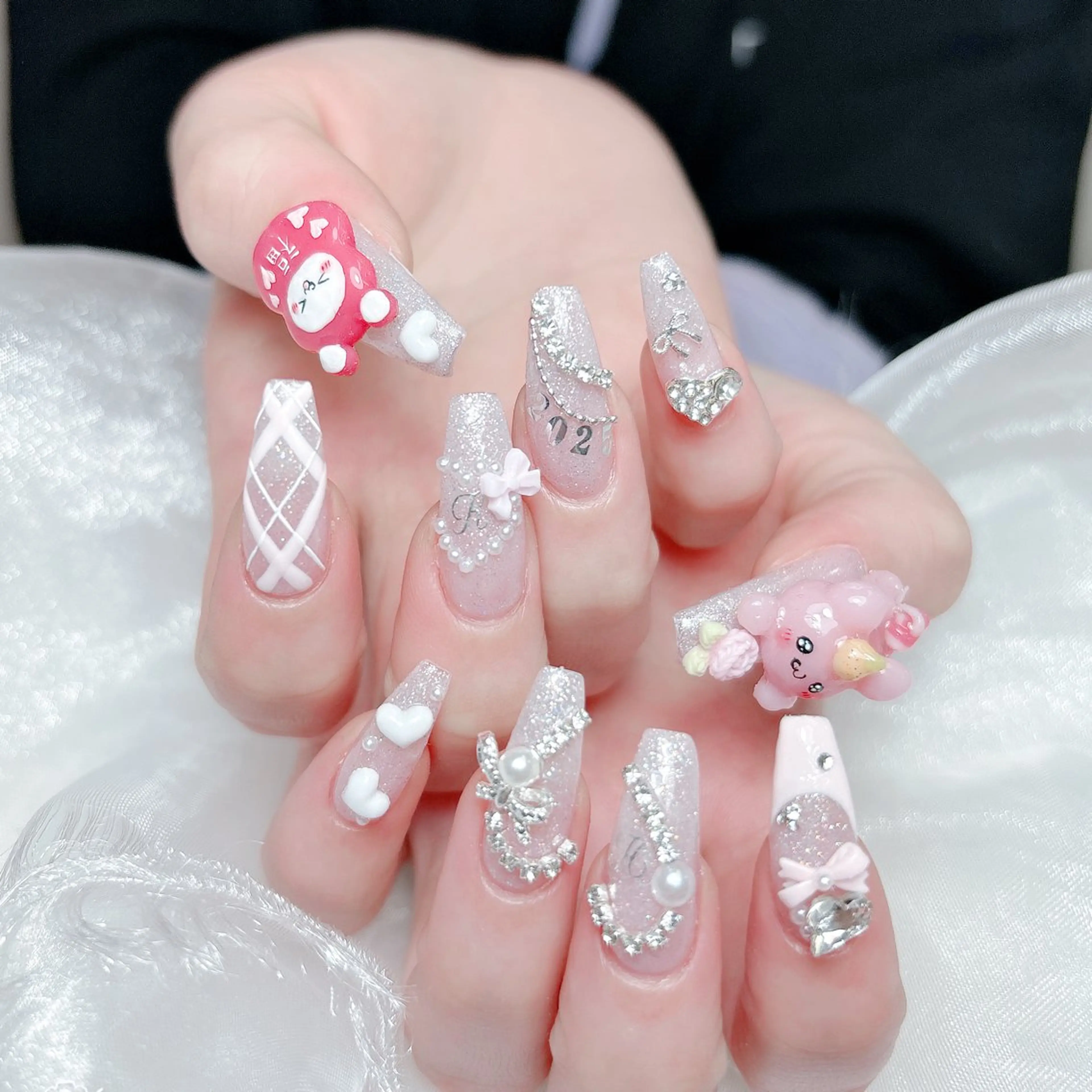 ネイル 成人式 キラキラネイル 大理石ネイル(マーブル) スカルプネイル 夏ネイル ハンドネイル MoMoA Nail ネイル長さ出し専門店のネイルデザイン