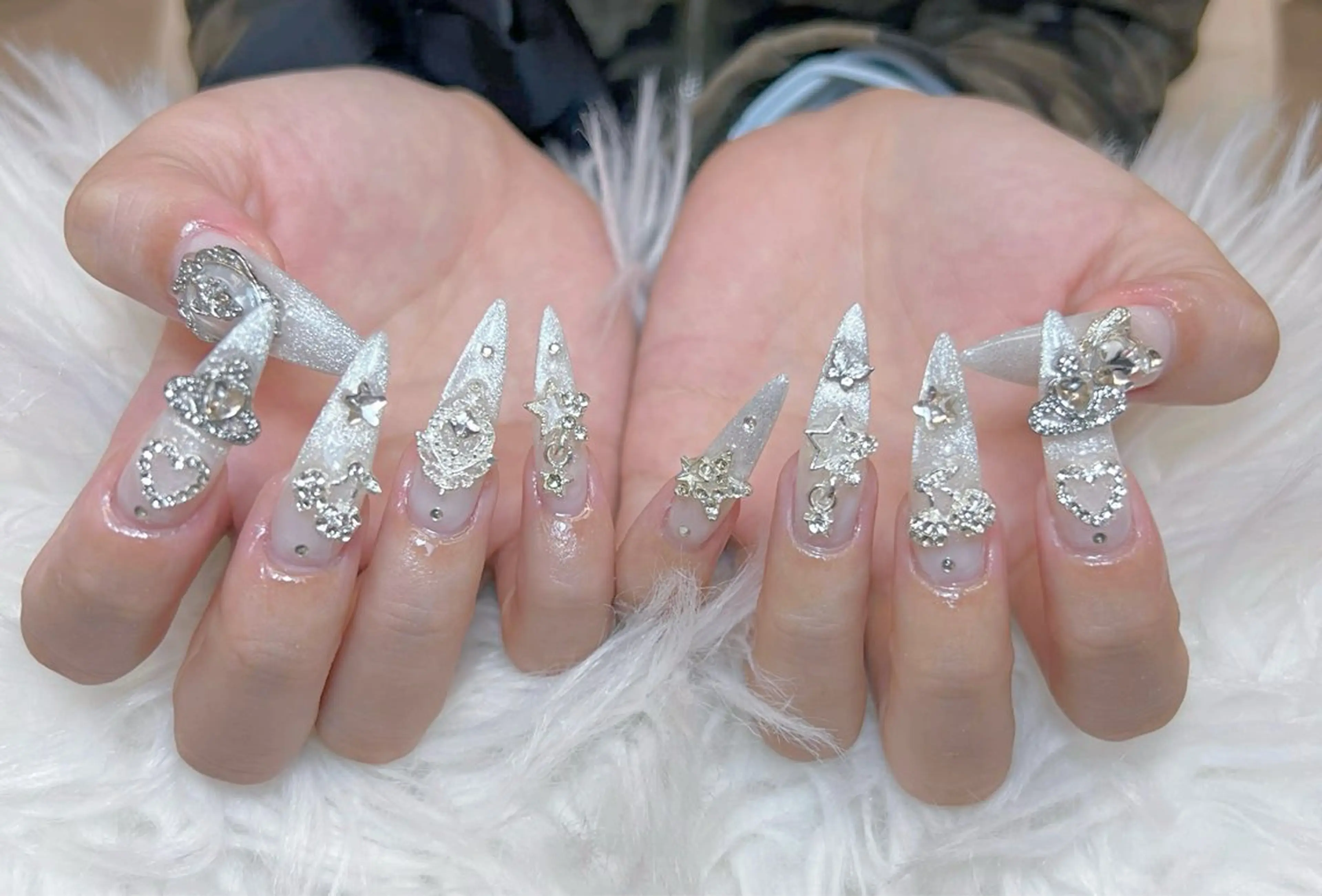 ネイル アートネイル オーロラネイル チークネイル 長さ出し フットネイル Miya _nailのネイルデザイン