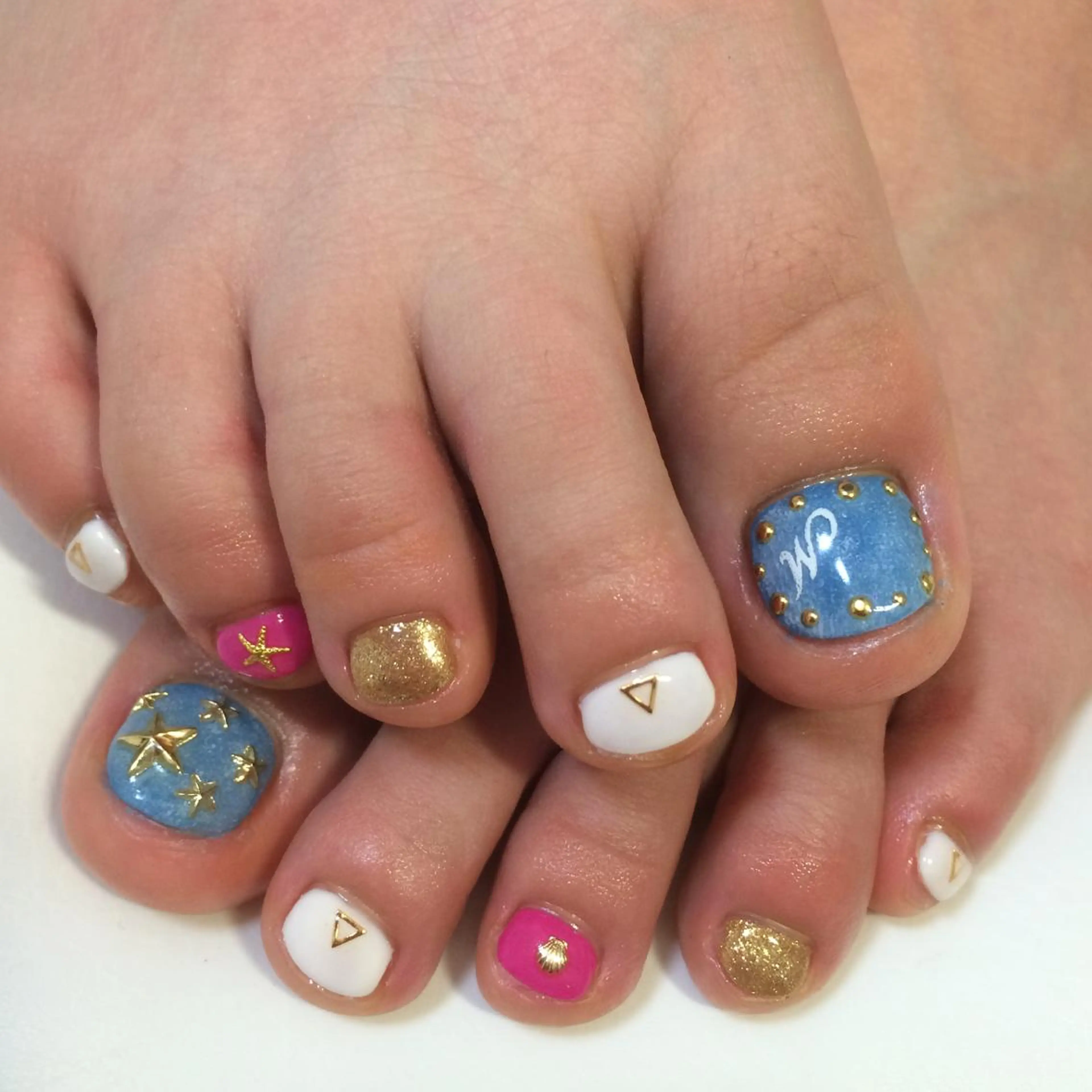 ネイル VIOLUS 関目のネイルデザイン