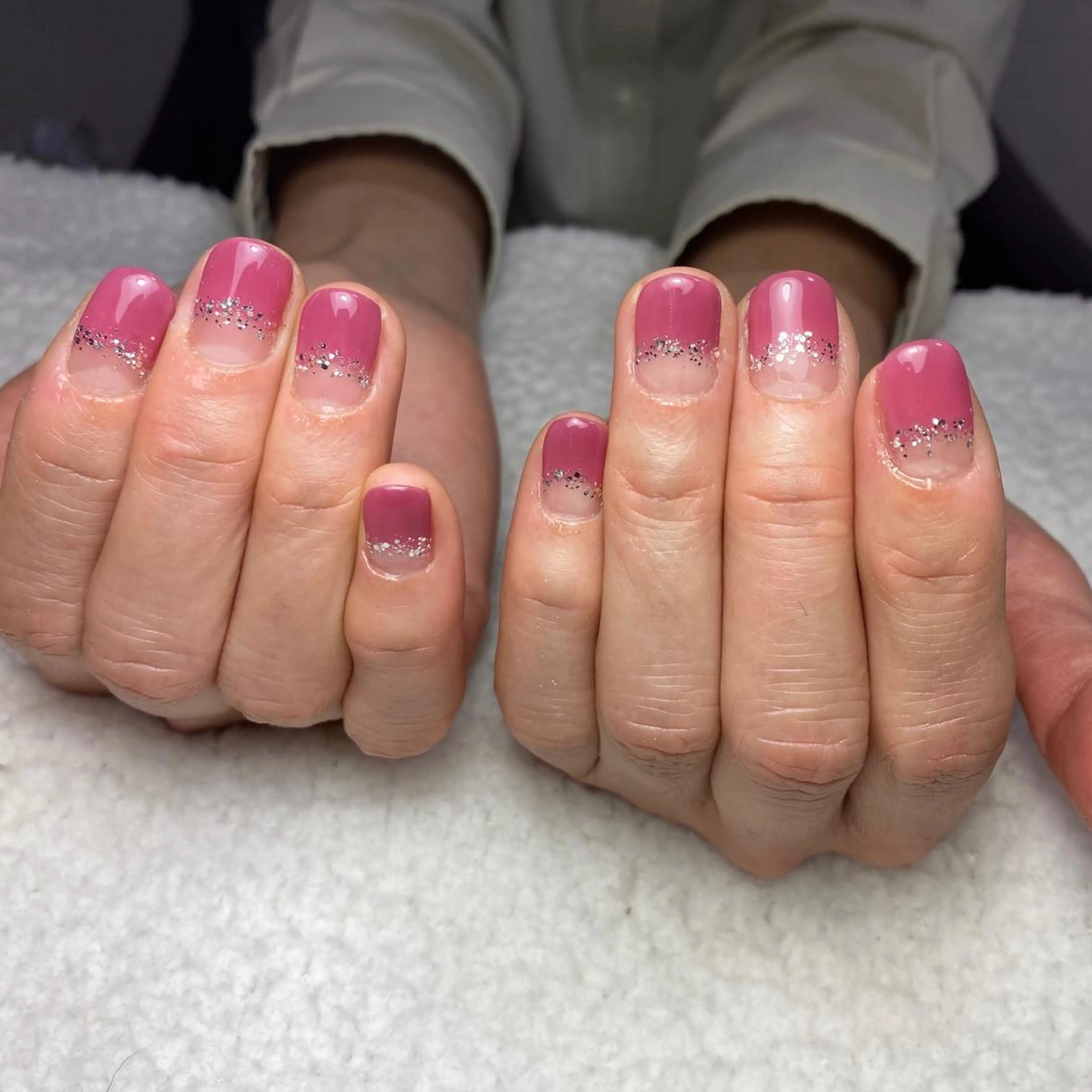 ネイル フレンチネイル ジェルネイル ラメ(グリッター) ピンク ハンドネイル COCO+所属・COCO +のエステ・リラクイメージ