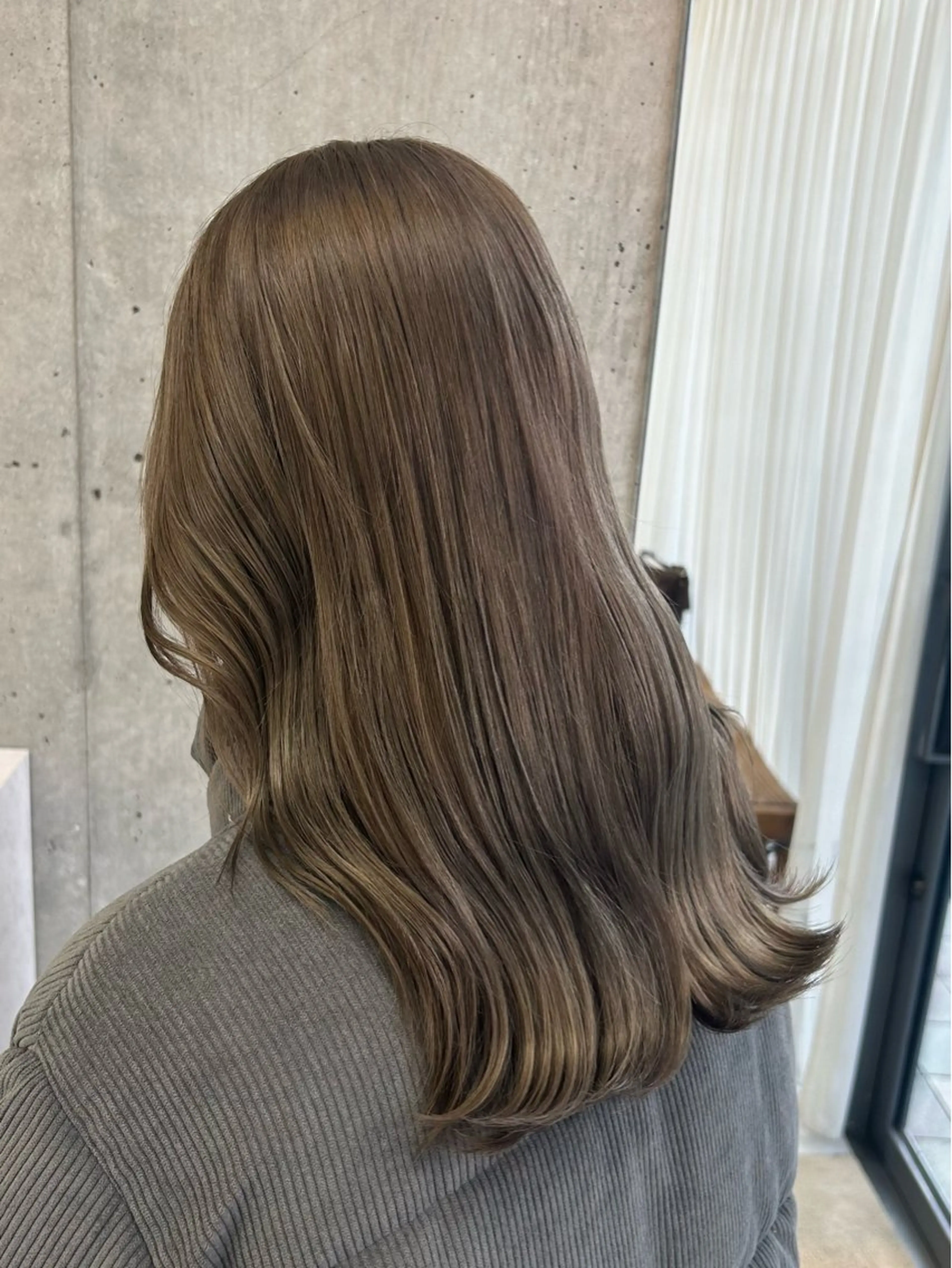 セミロング レイヤーカット ヘアカラー トリートメント LOE所属・LOE Yuuka/42🩵のヘアスタイル