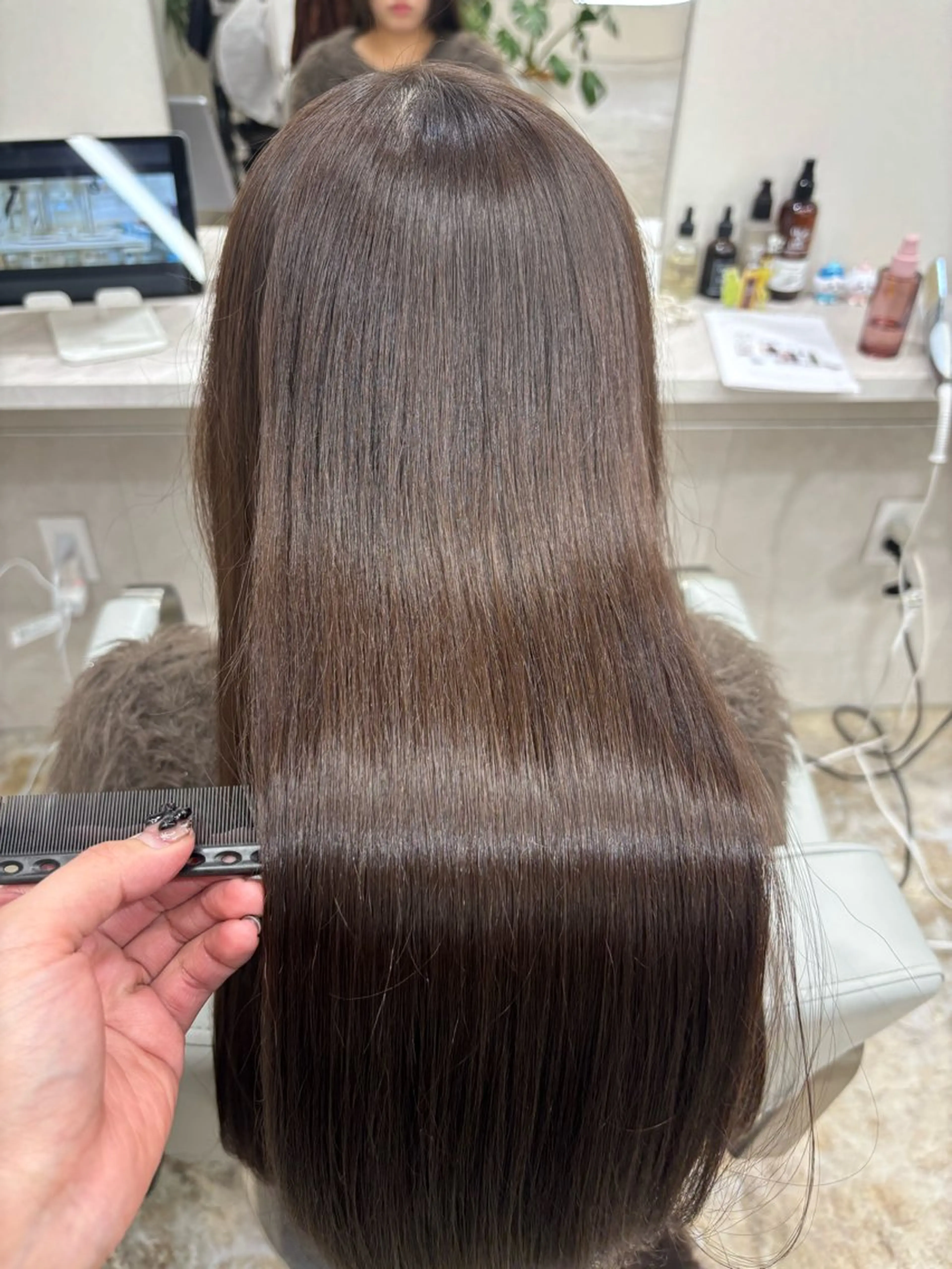 ロング カラー カット ヘアカラー トリートメント makoto⌇レイヤ ー⌇艶カラー🍒‎のヘアスタイル