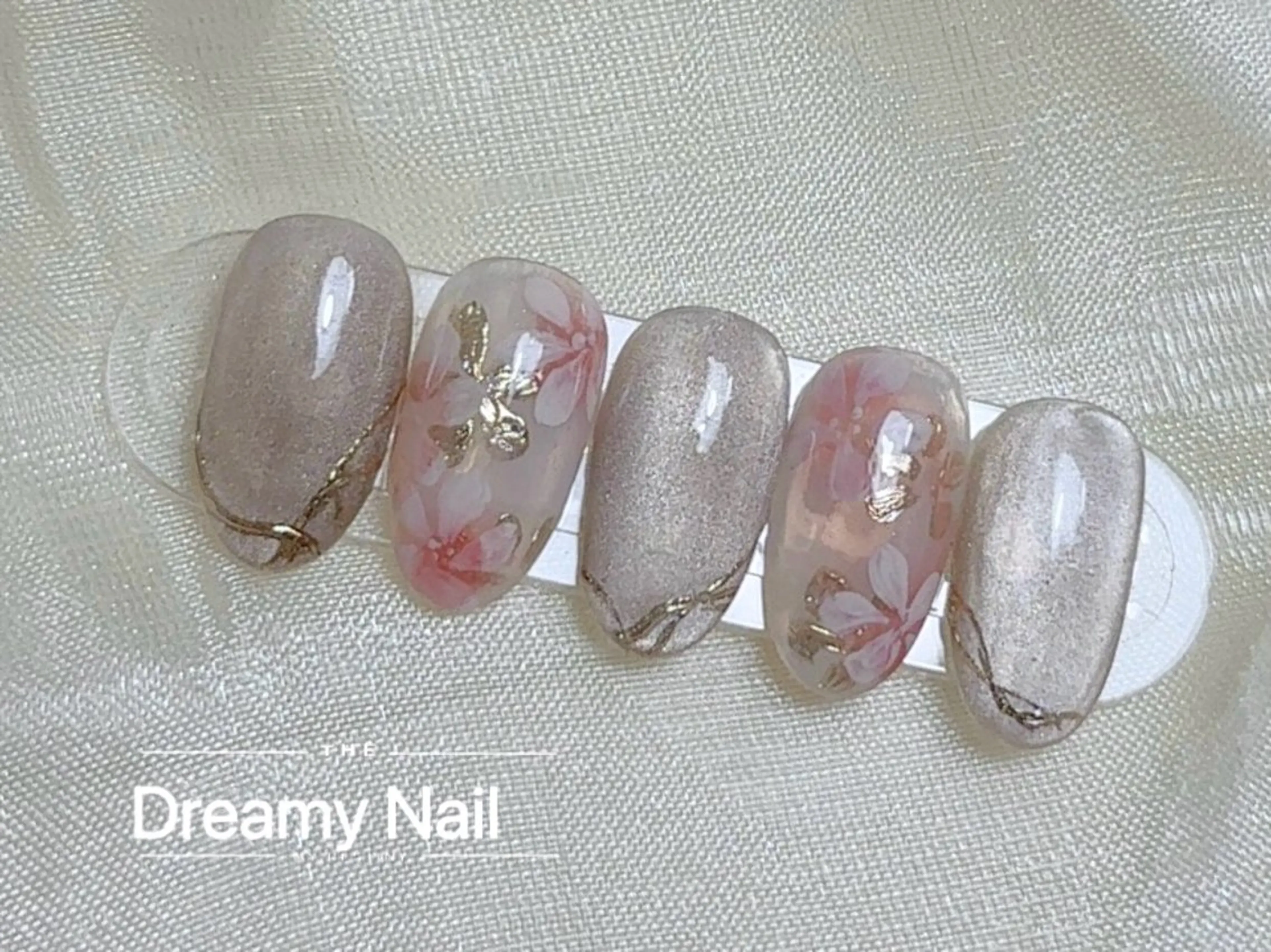 ネイル ハンドネイル ハンドケア ✨Dreamy NORAのネイルデザイン