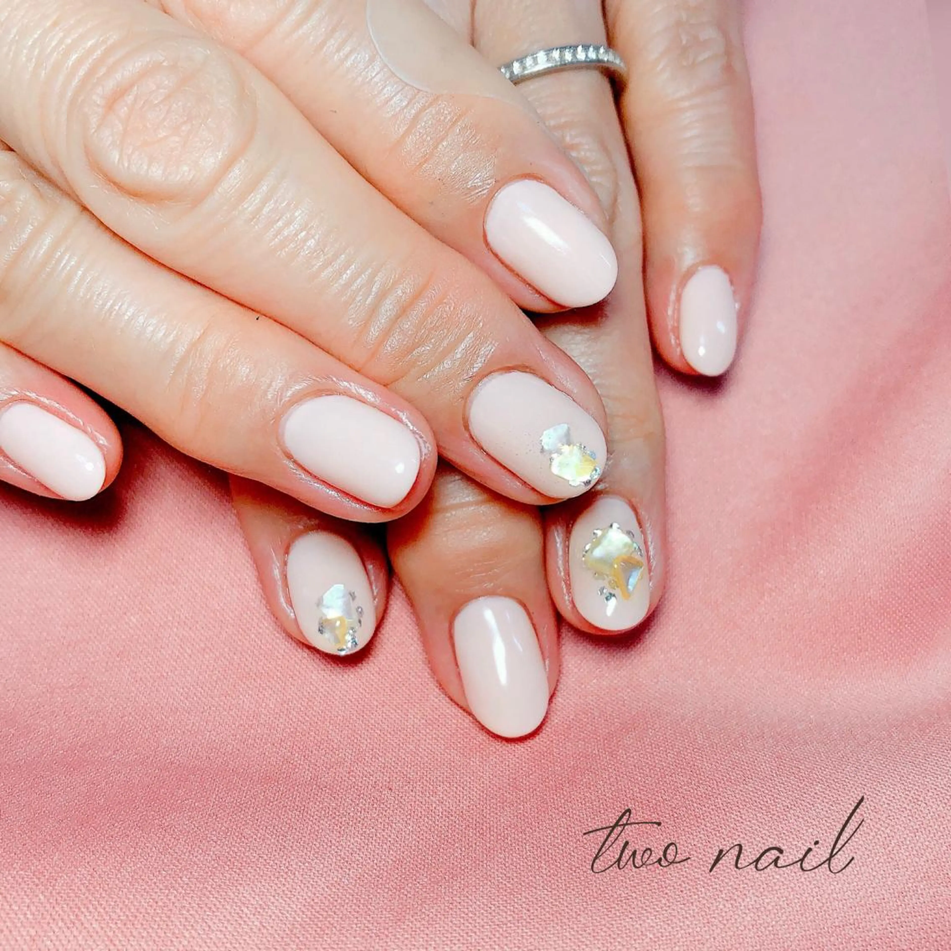 ネイル アートネイル フットネイル ハート ニュアンスネイル ホワイト ハンドネイル two nailのネイルデザイン