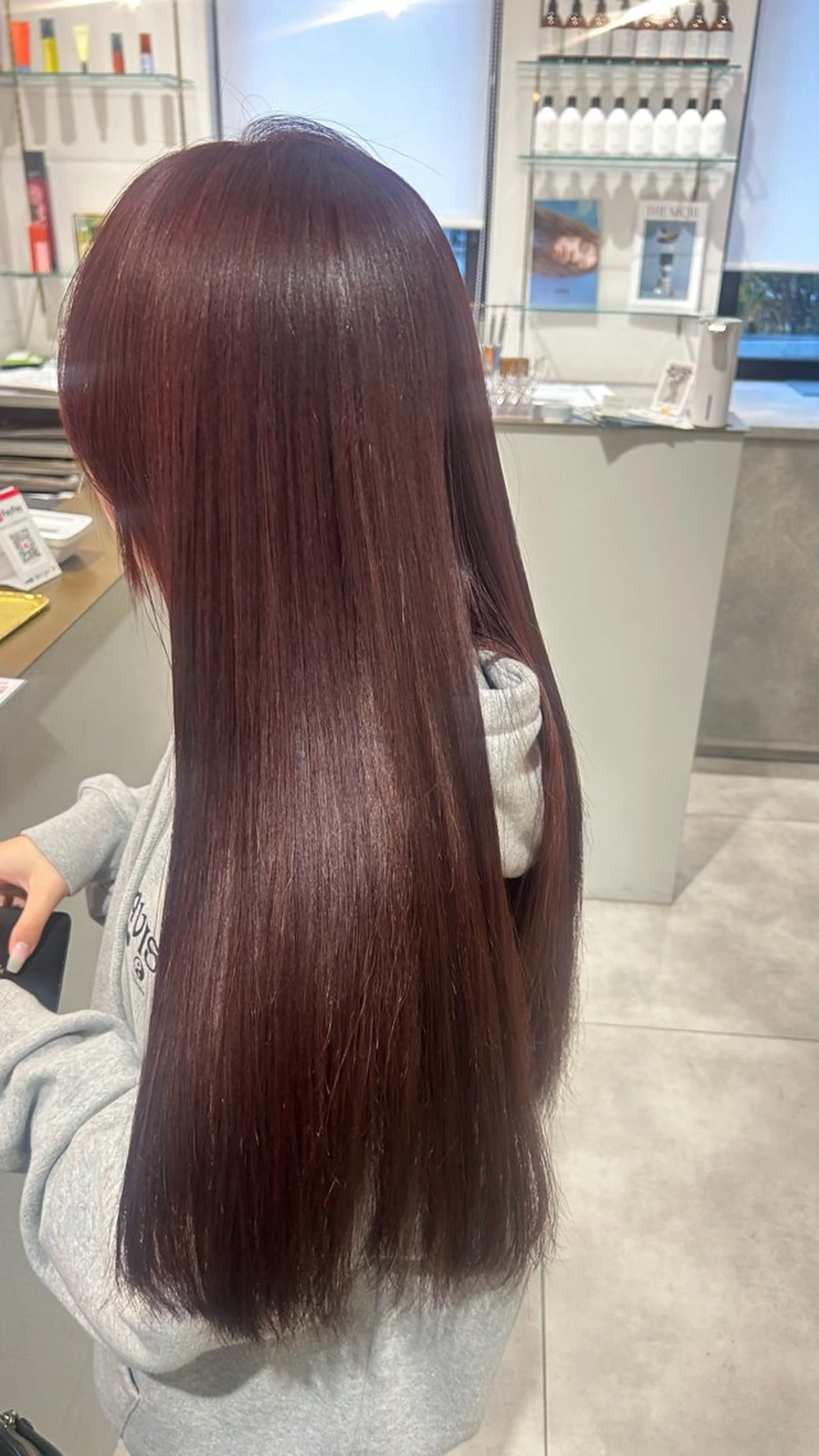 ロング カラー ブリーチ ボルドーカラー ブリーチなしカラー ヘアカラー オリーブベージュ/ ブリーチなし透明感のヘアスタイル