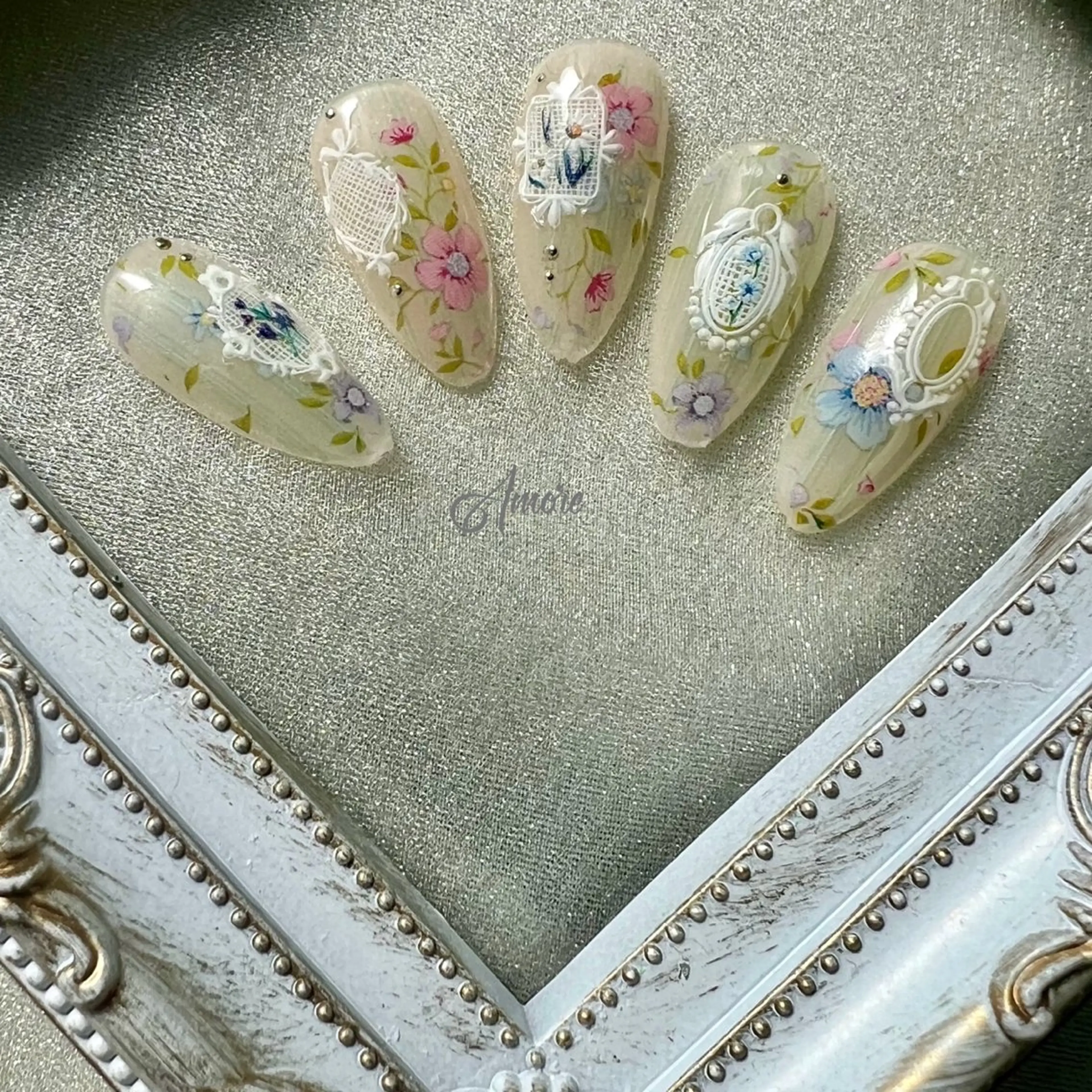 ネイル ジェルネイル キラキラネイル 韓国ネイル マグネットネイル パラジェル オフのみ(ネイル) You kyehwaのネイルデザイン