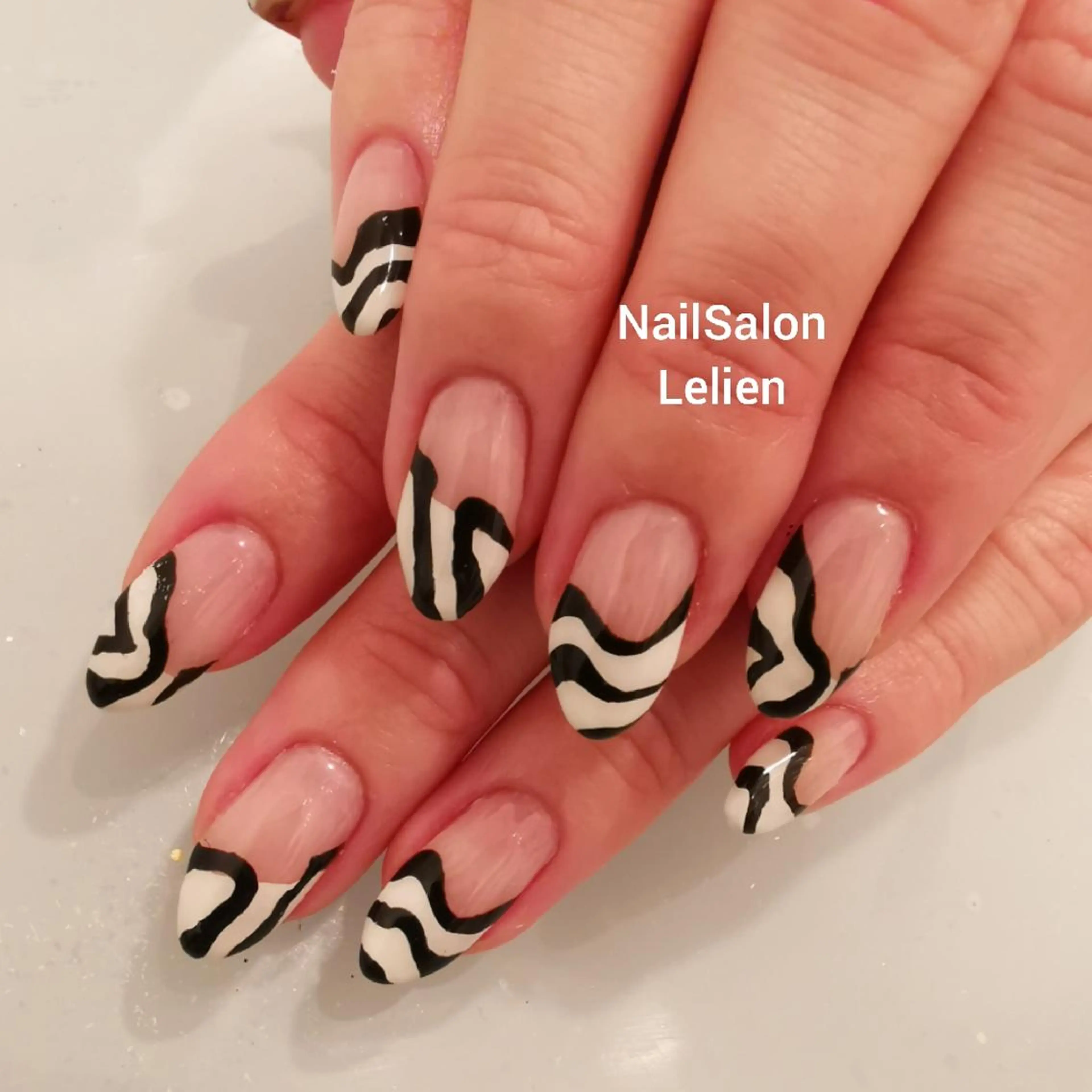 ネイル アートネイル フレンチネイル 人気エリア💖完全個室【ルリエ】所属・ネイルサロン Lelienルリエのネイルデザイン