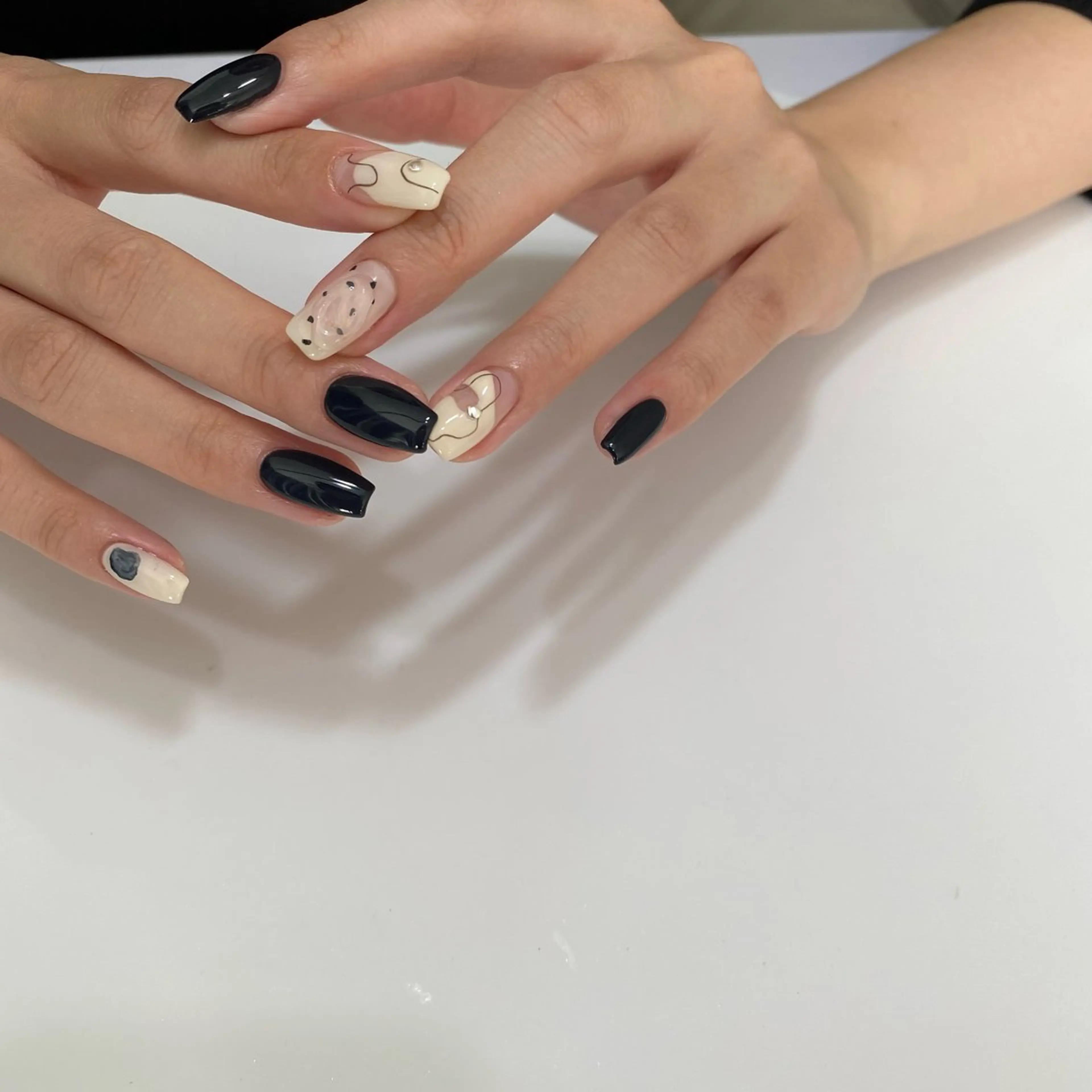 ネイル 持ち込み ネイビー ハンドネイル 【Limie】 nanaのネイルデザイン