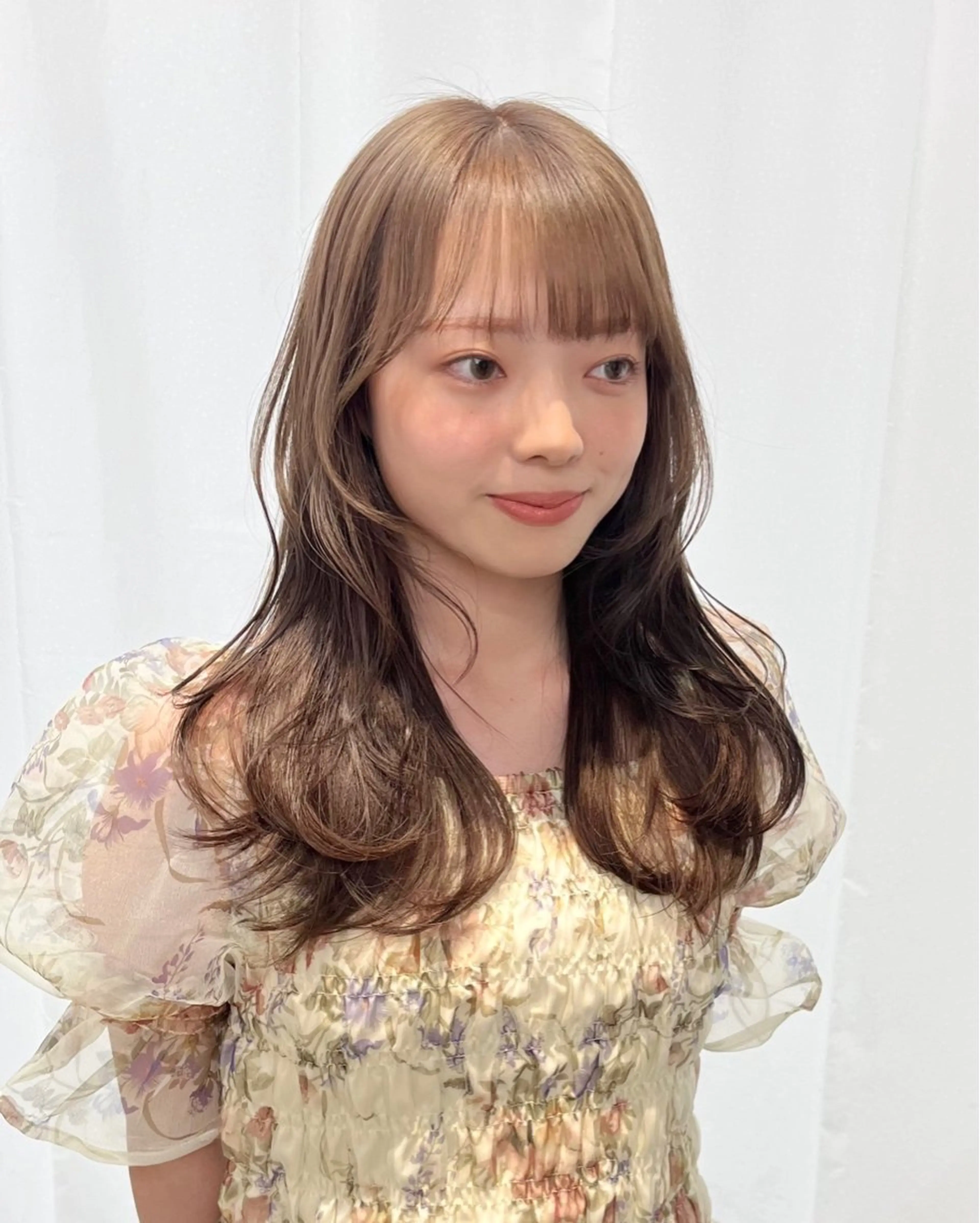 セミロング カラー レイヤーカット カット ヘアカラー 🎀taro ブリーチなしカラーのヘアスタイル