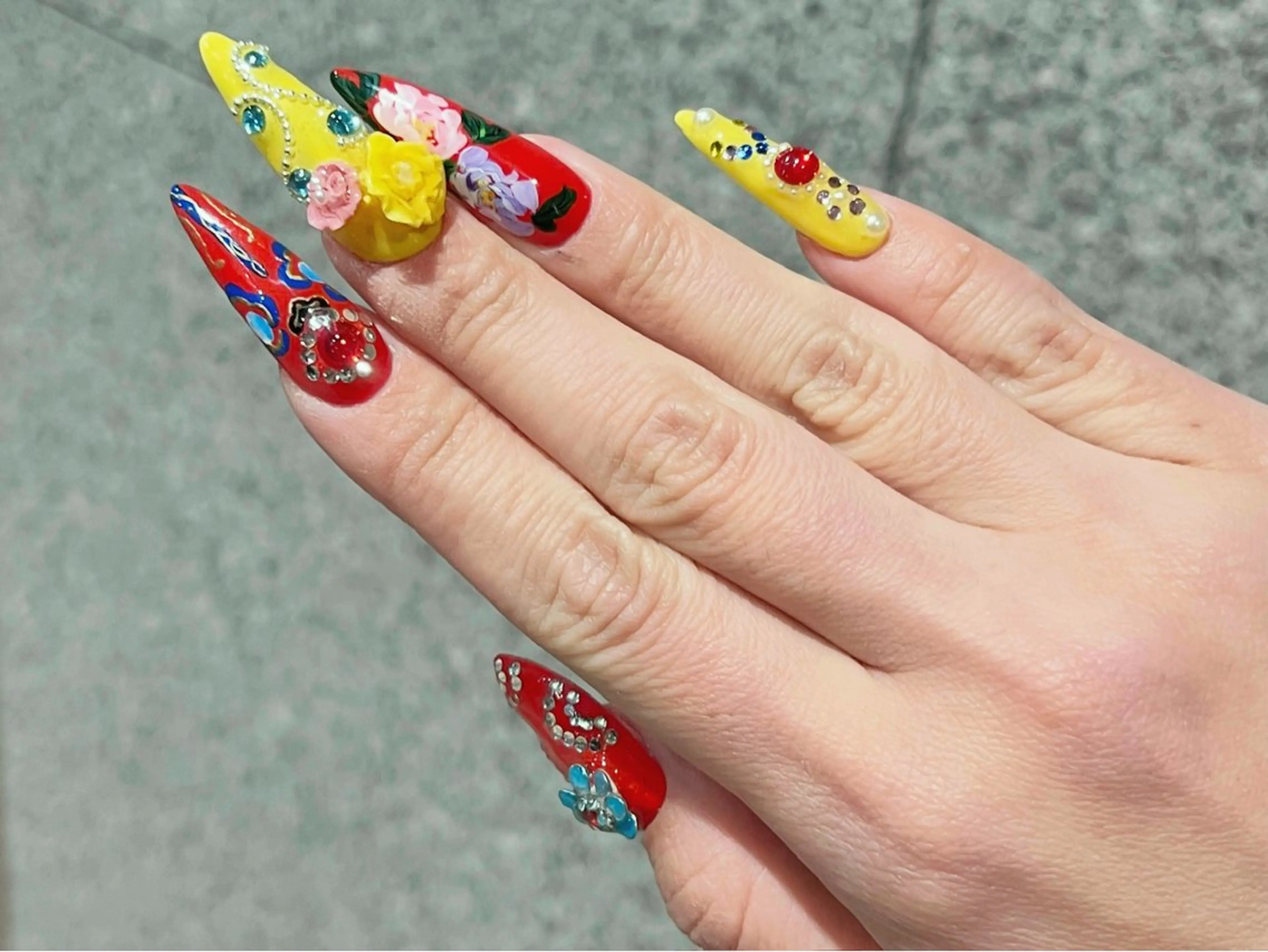 ネイル 成人式 ロングネイル マグネットネイル 持ち込み ワンカラーネイル ハンドネイル Painty nailのネイルデザイン