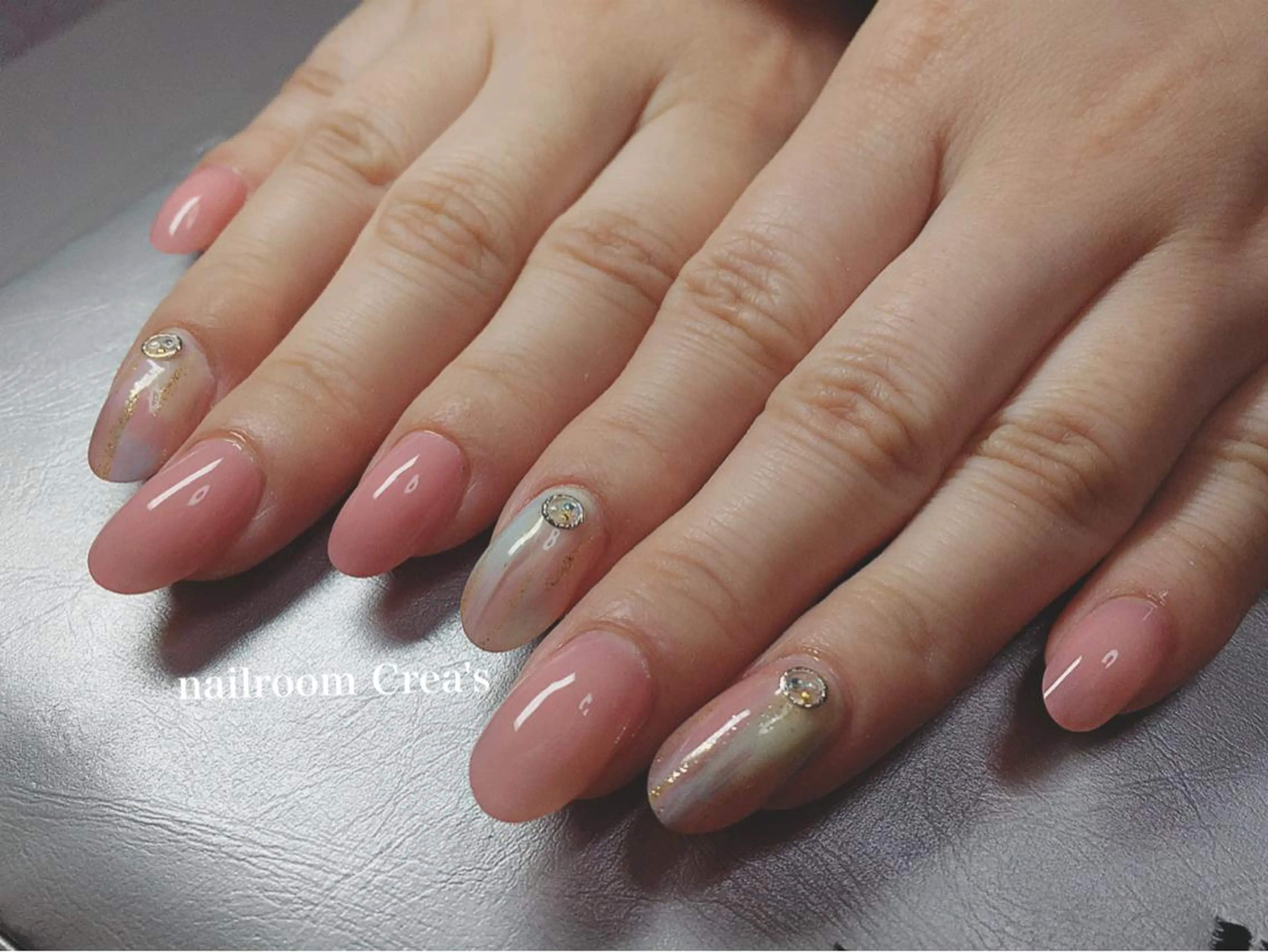 ネイル ニュアンスネイル nailroom Crea'sのネイルデザイン