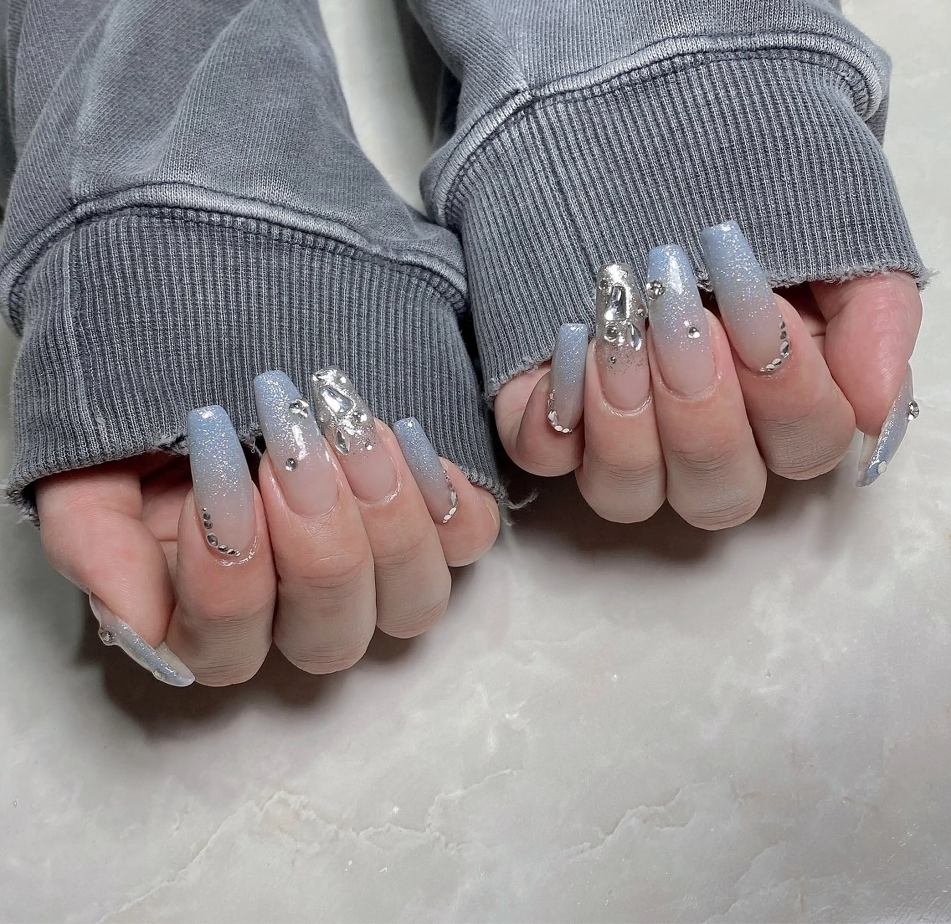 ネイル シンプルネイル ｉｎｇ .のネイルデザイン