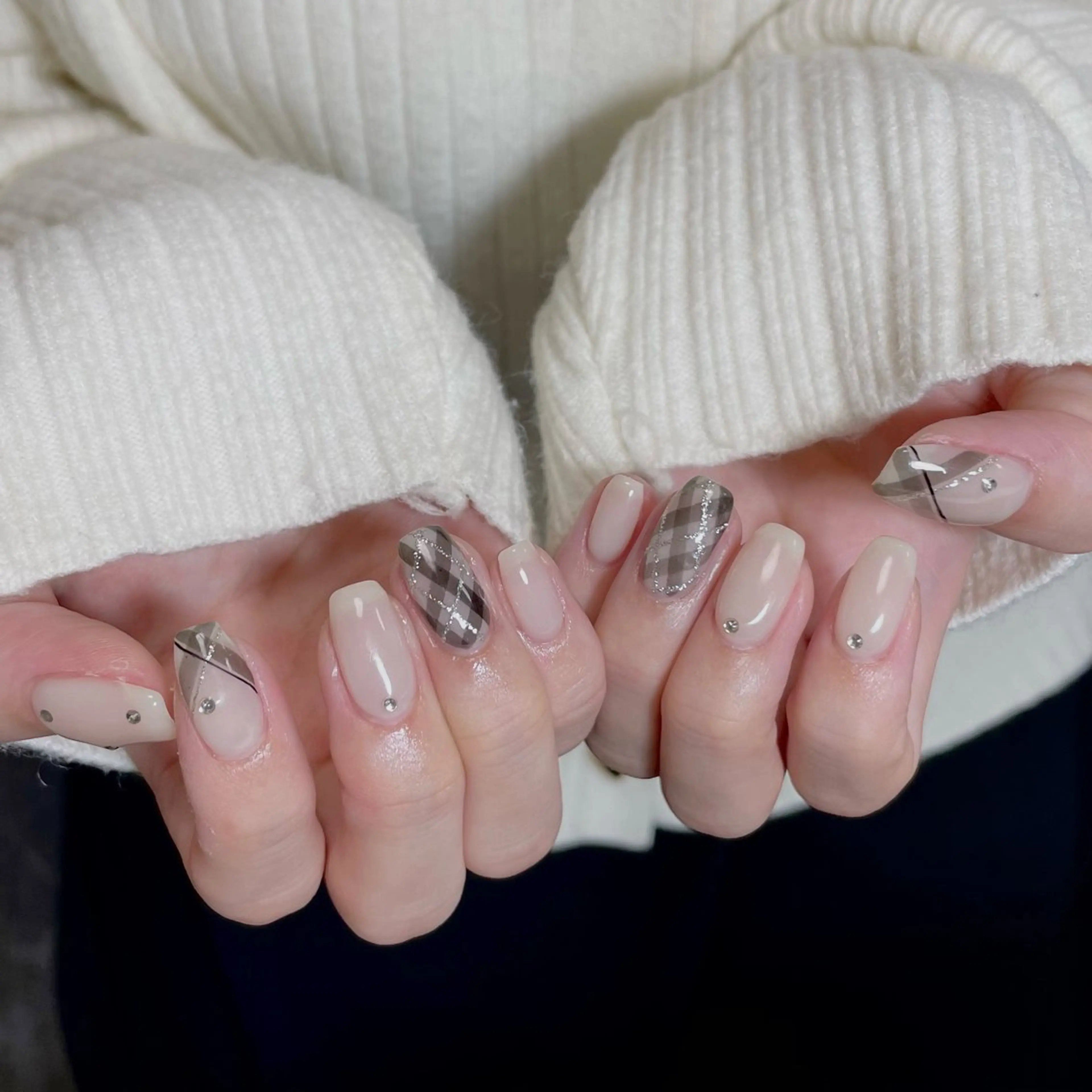 ネイル ハンドネイル ハンドケア 🍑 momo_nailのネイルデザイン