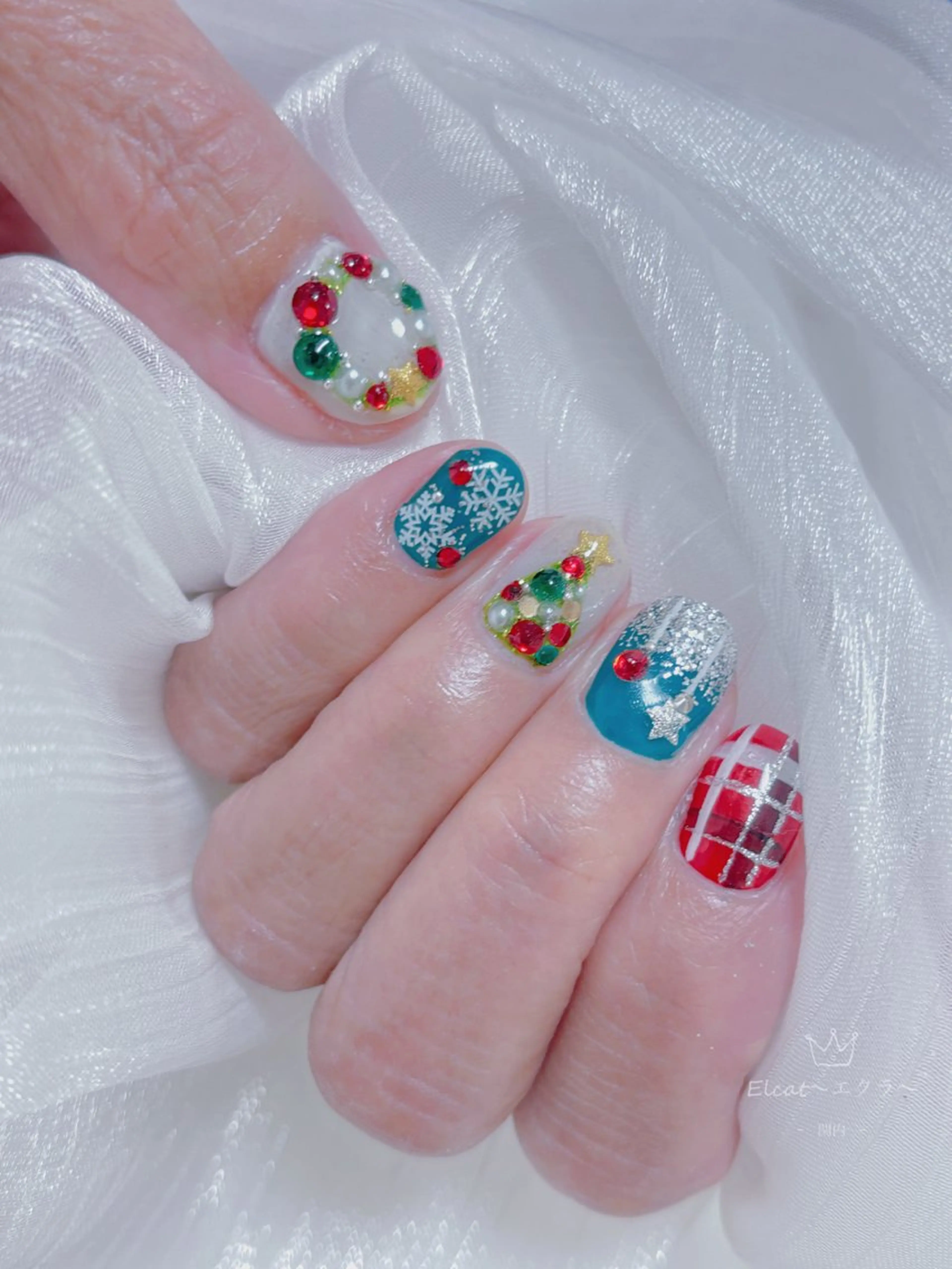 ネイル ネイルサロンエクラ 🫧Shizukaのネイルデザイン