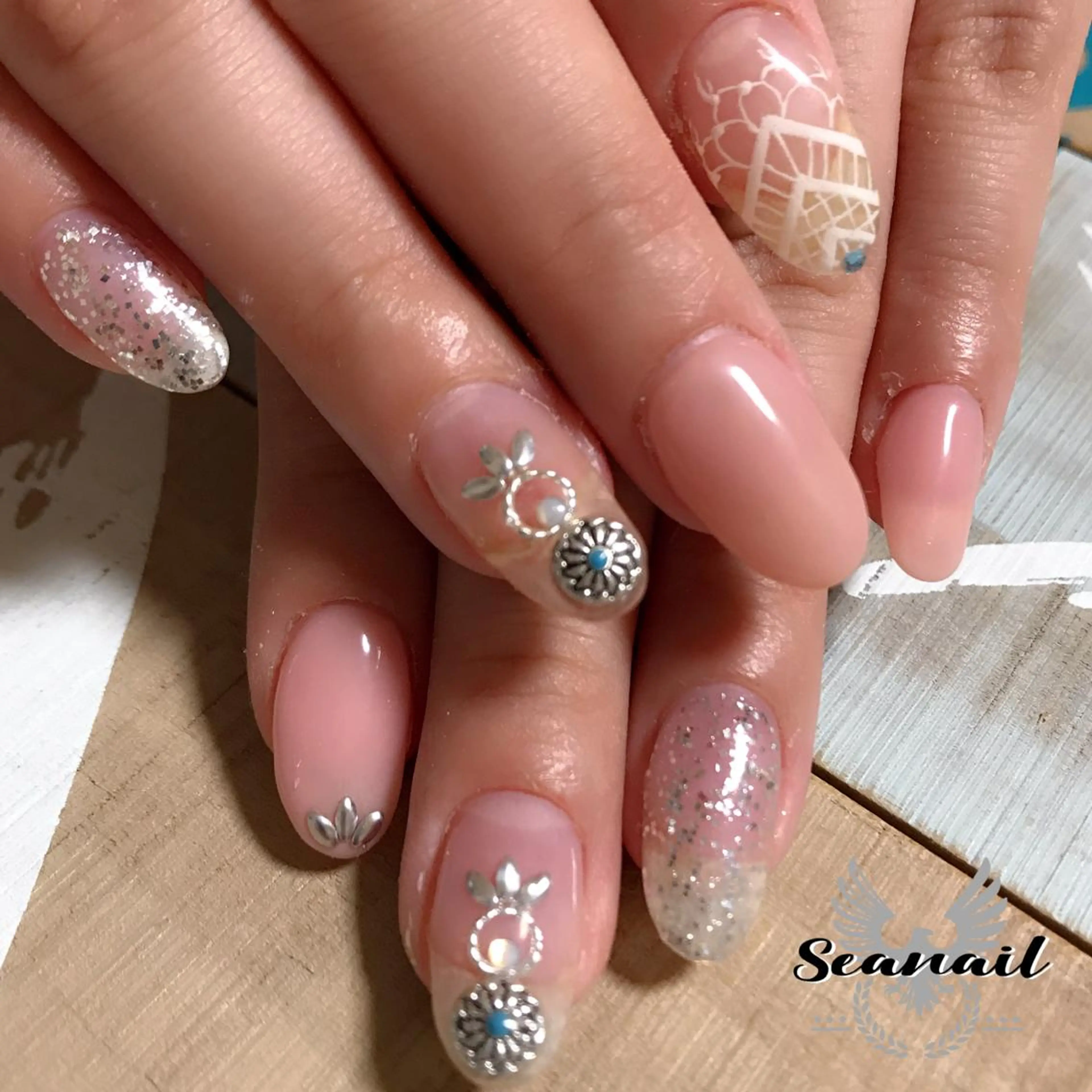 ネイル 小尾 栞のネイルデザイン