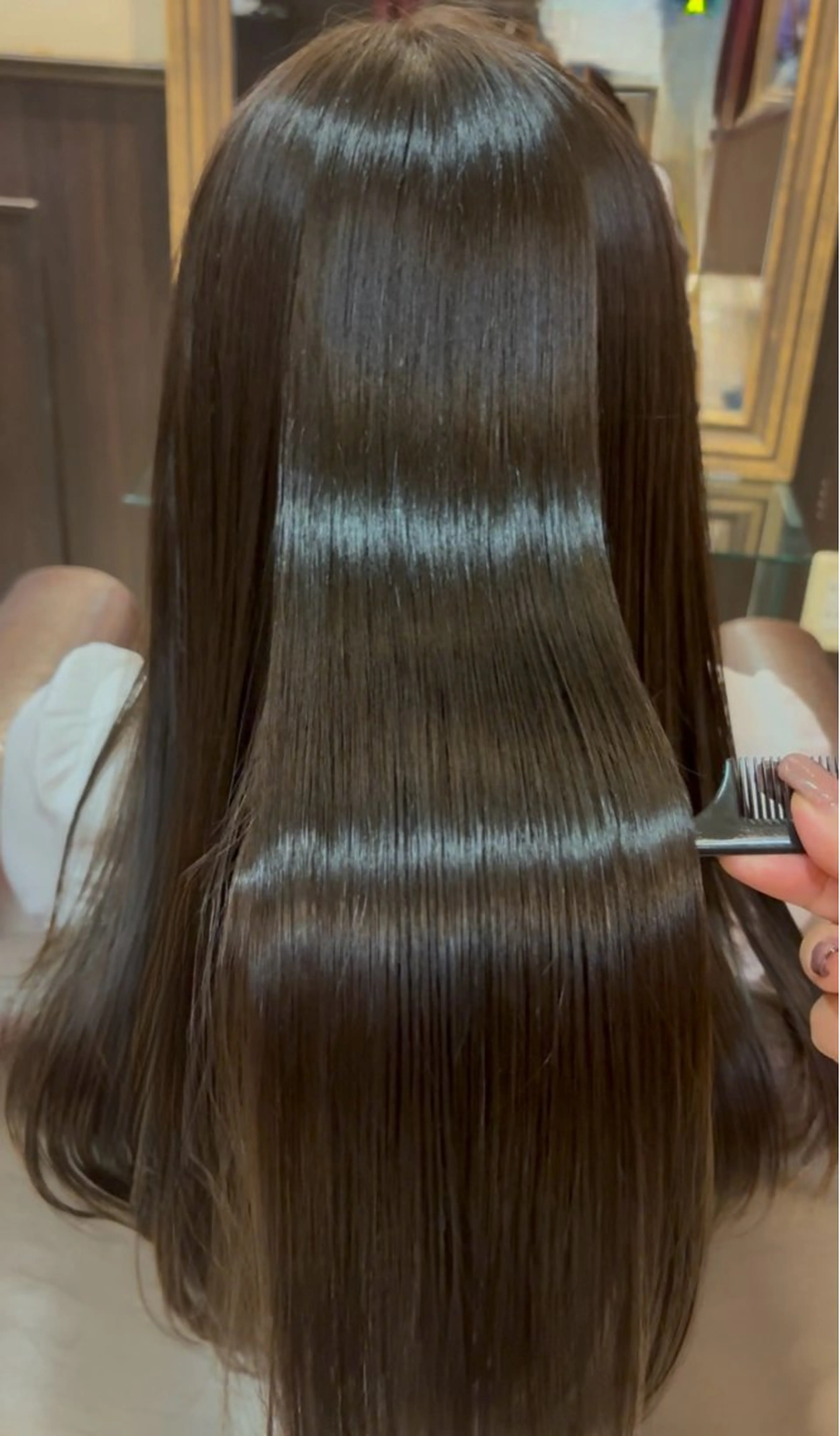 ロング 秋澤 楓のヘアスタイル