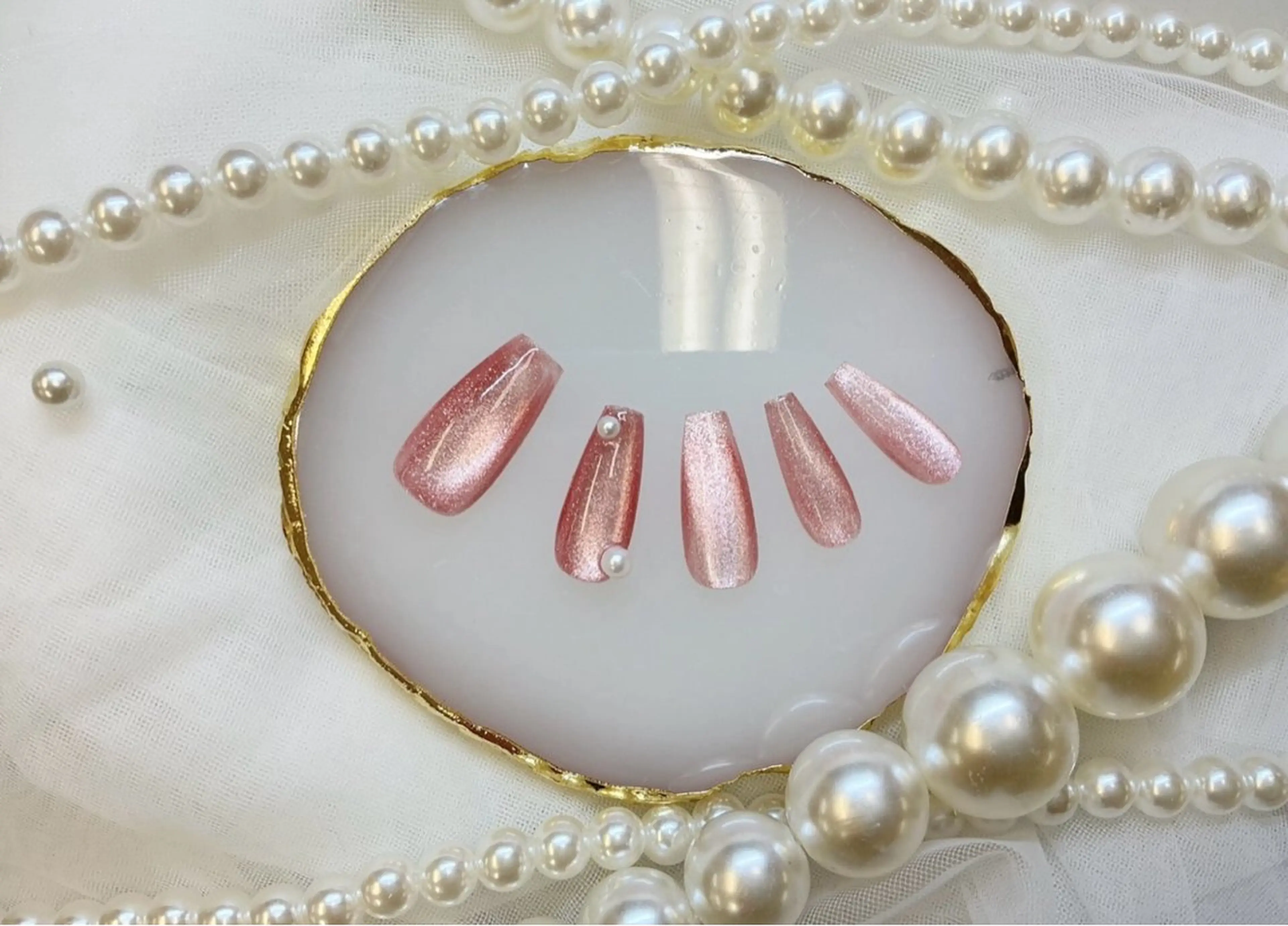 ネイル フレンチネイル ジェルネイル ガラスフレンチ マグネットネイル オフィスネイル Queeens nailのネイルデザイン