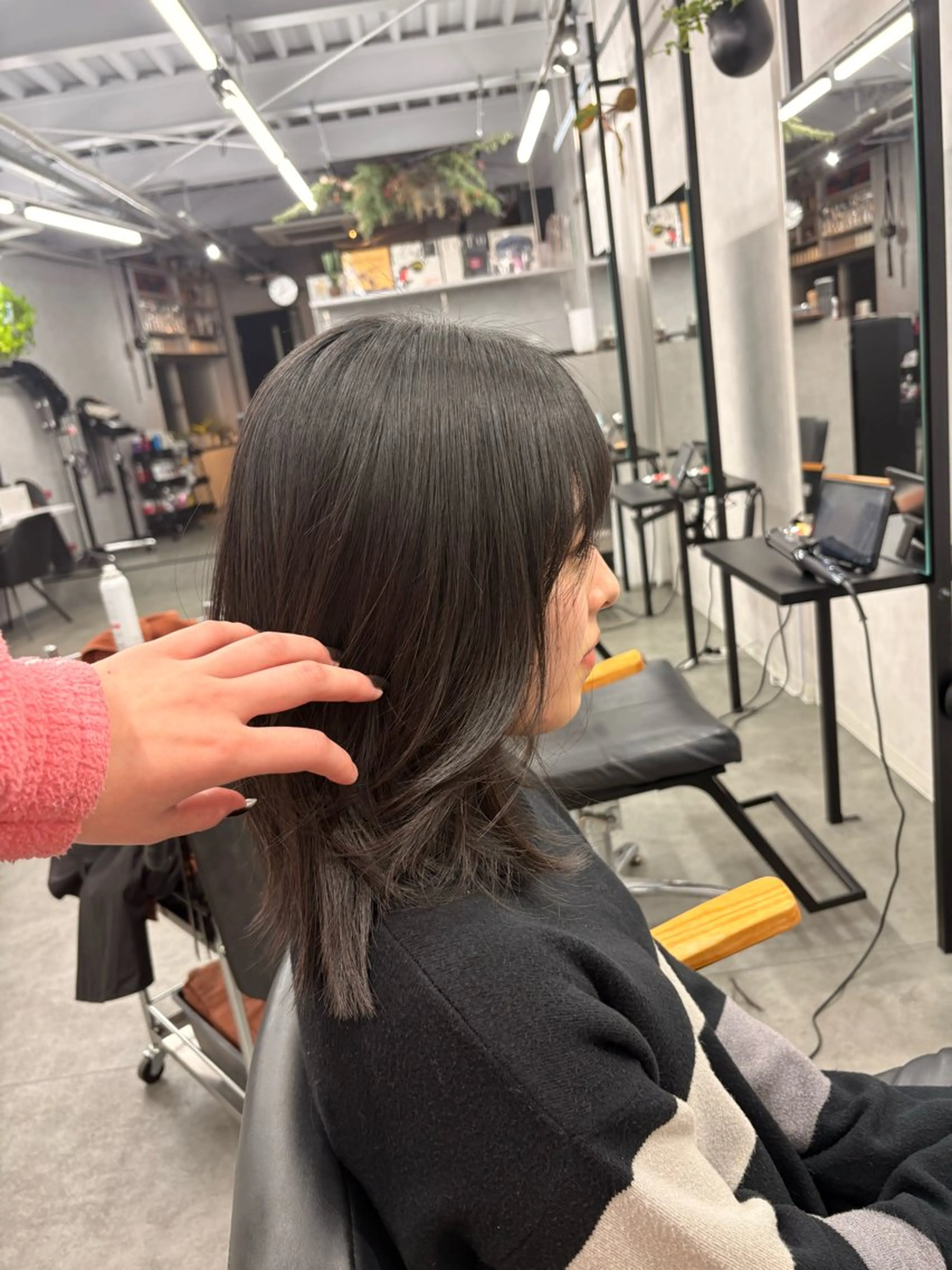 ミディアム レイヤーカット 縮毛矯正 カット LIV My【マイ】 髪質改善/箕面のヘアスタイル