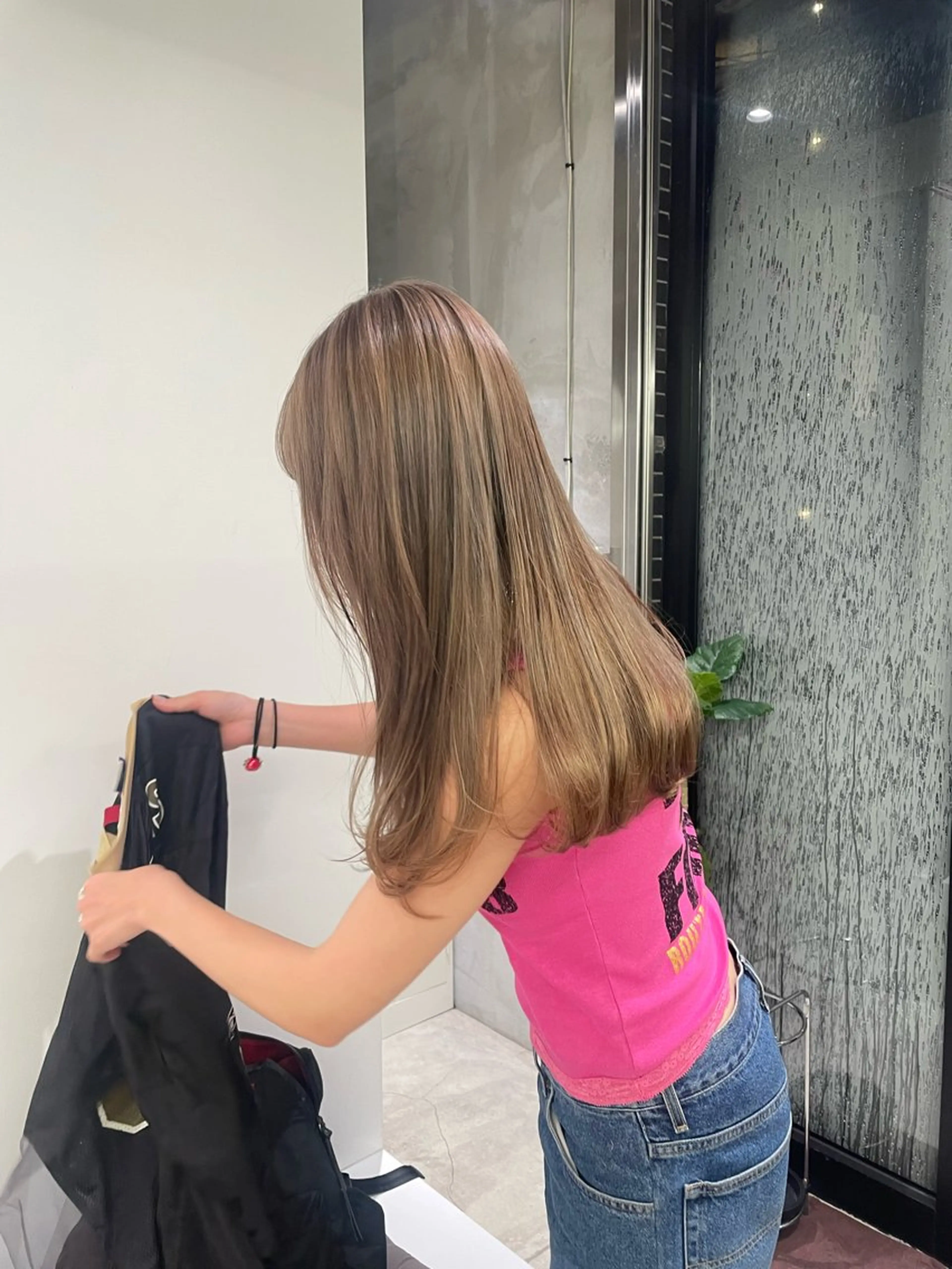 セミロング カラー hana🍑 渋谷ショートカットのヘアスタイル