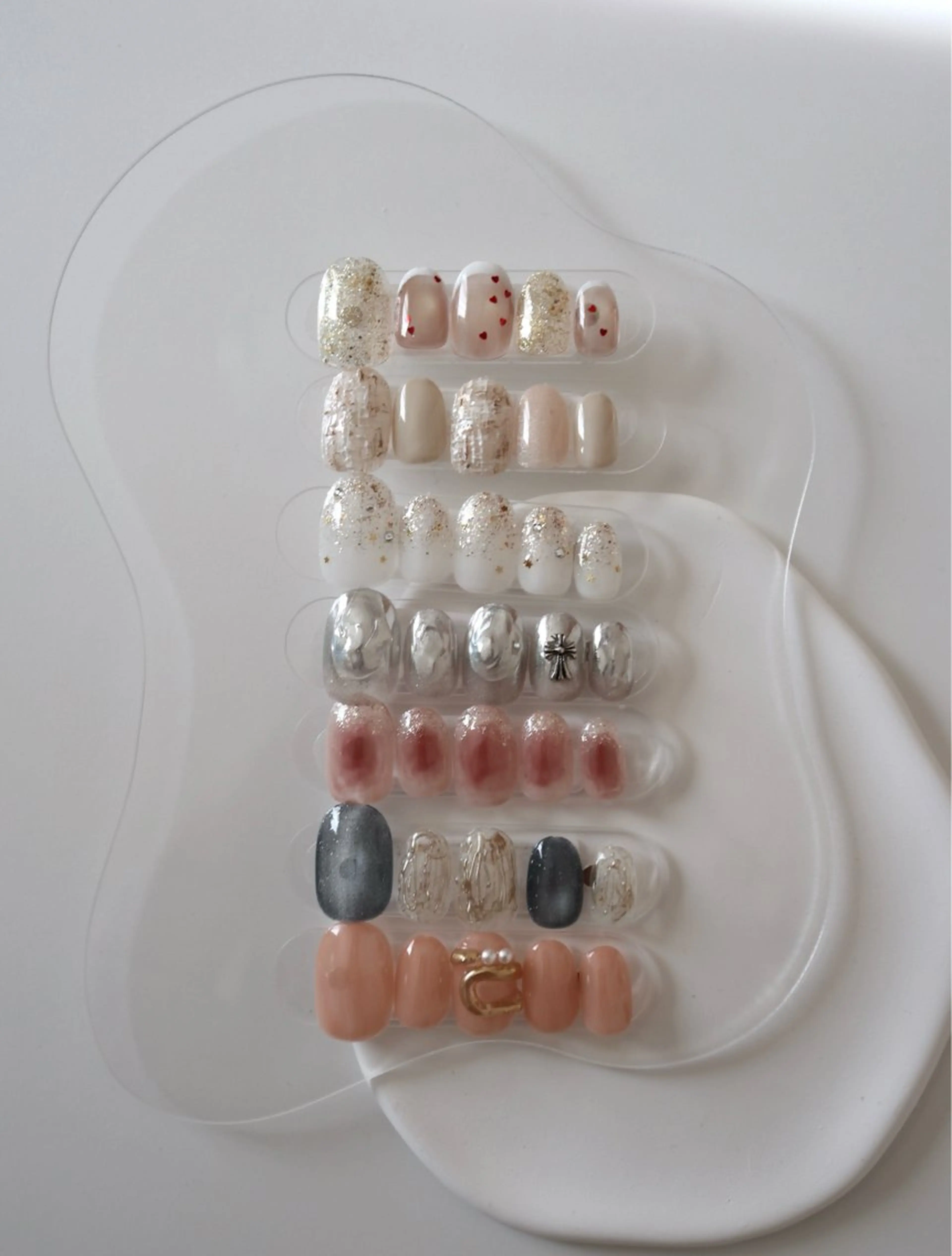 ネイル ハンドネイル Lis nail. 🕊yuriのネイルデザイン