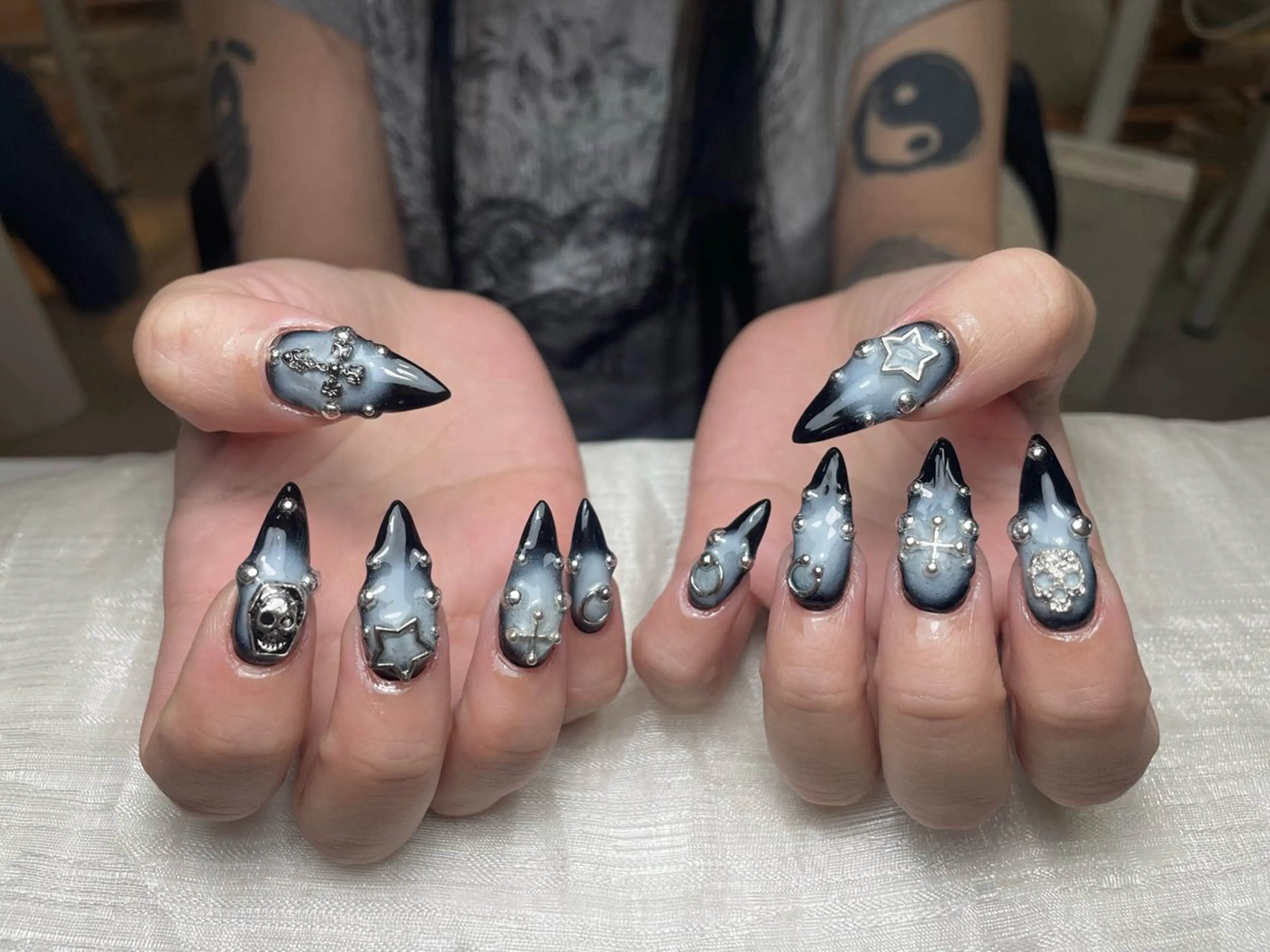 ネイル フレンチネイル ジェルネイル ガーリー 韓国ネイル ロングネイル ハンドネイル ミ ミのネイルデザイン