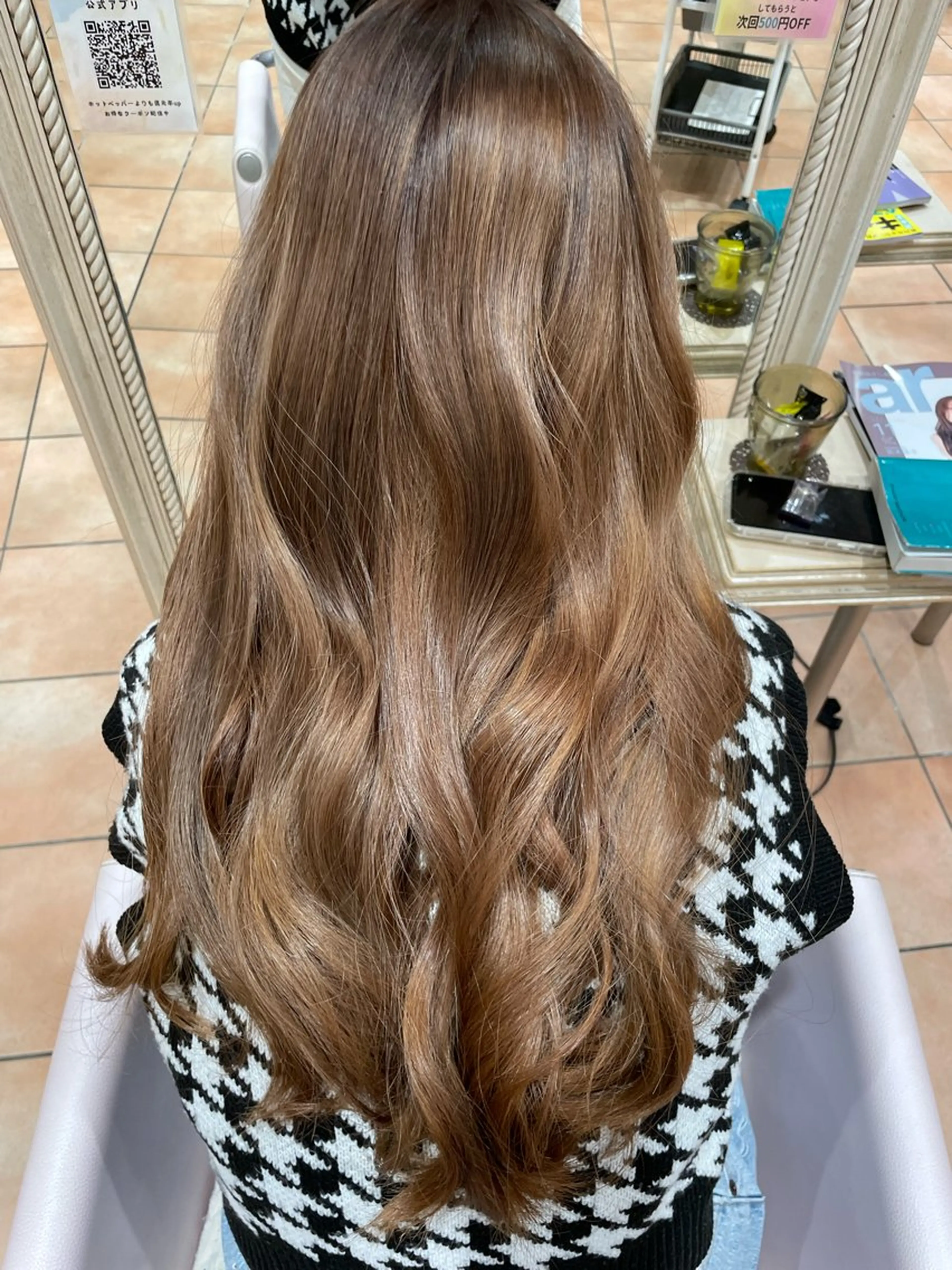 ロング カラー めぞんどぼーて少路所属・めぞんどぼーて REINAのヘアスタイル