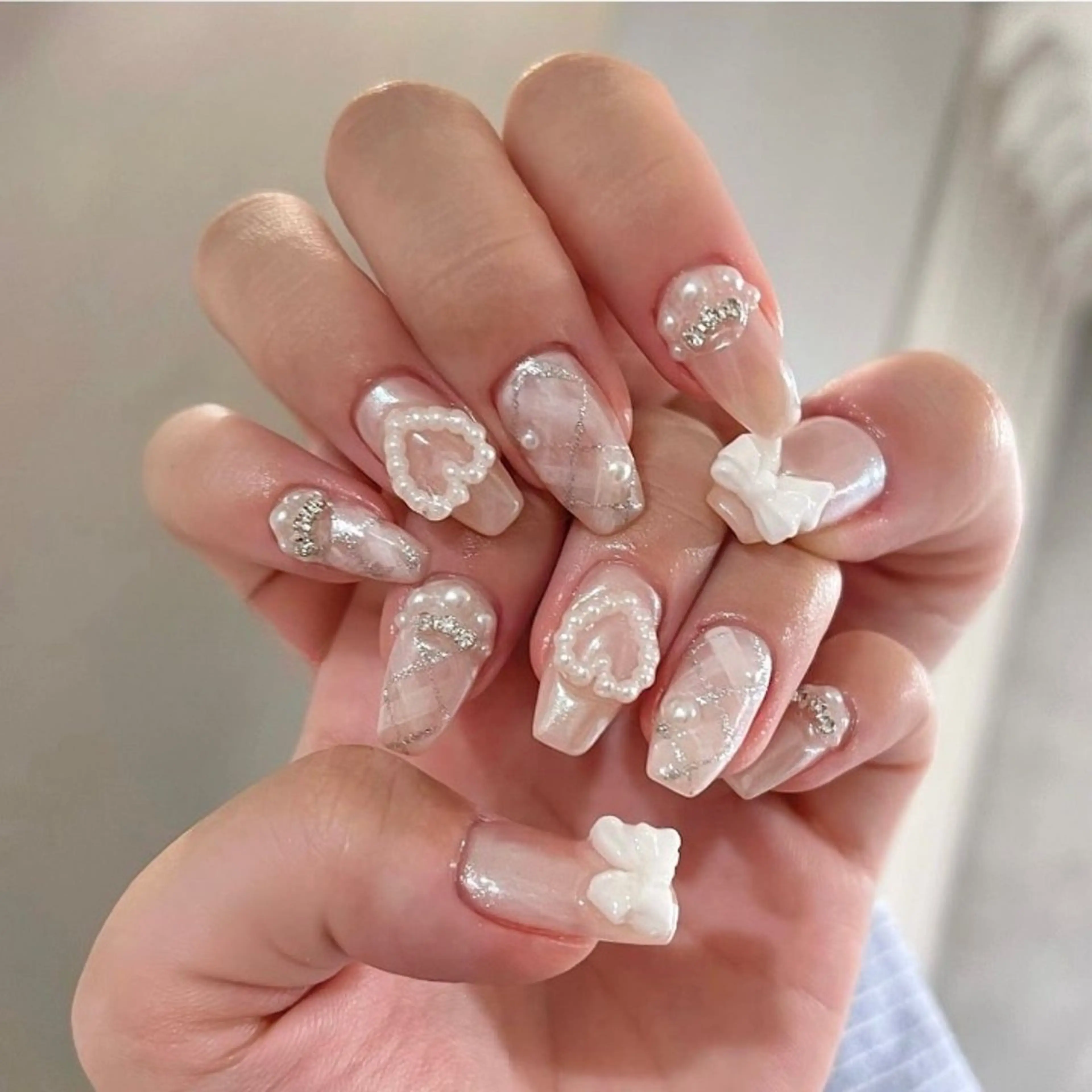 カラー グラデーションカラー ピンクカラー ハンドネイル AIN Nailのネイルデザイン
