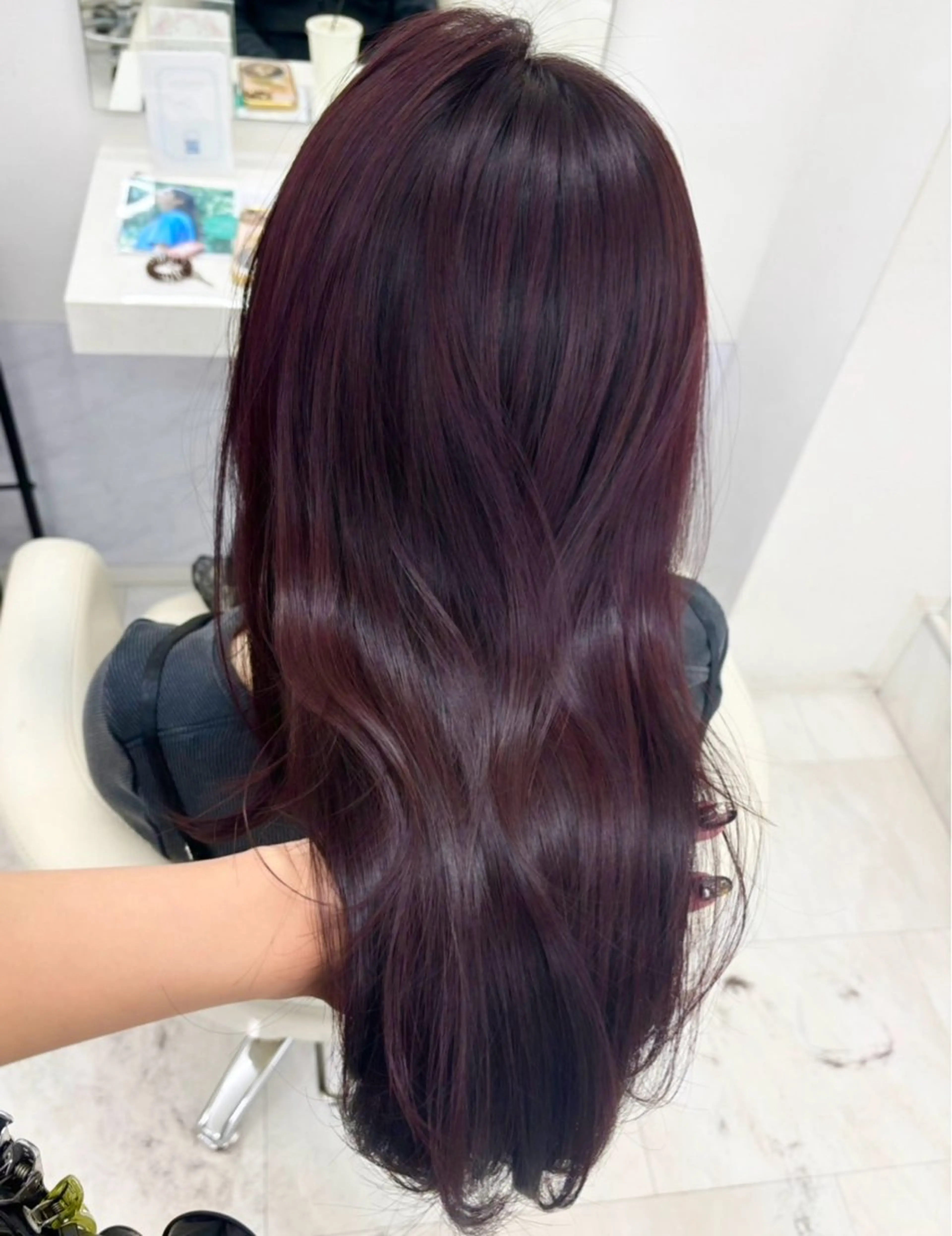 ロング カラー ヘアアレンジ カシス 透明感カラー パープルカラー 似合わせカット momo /レイヤー/暖色のヘアスタイル