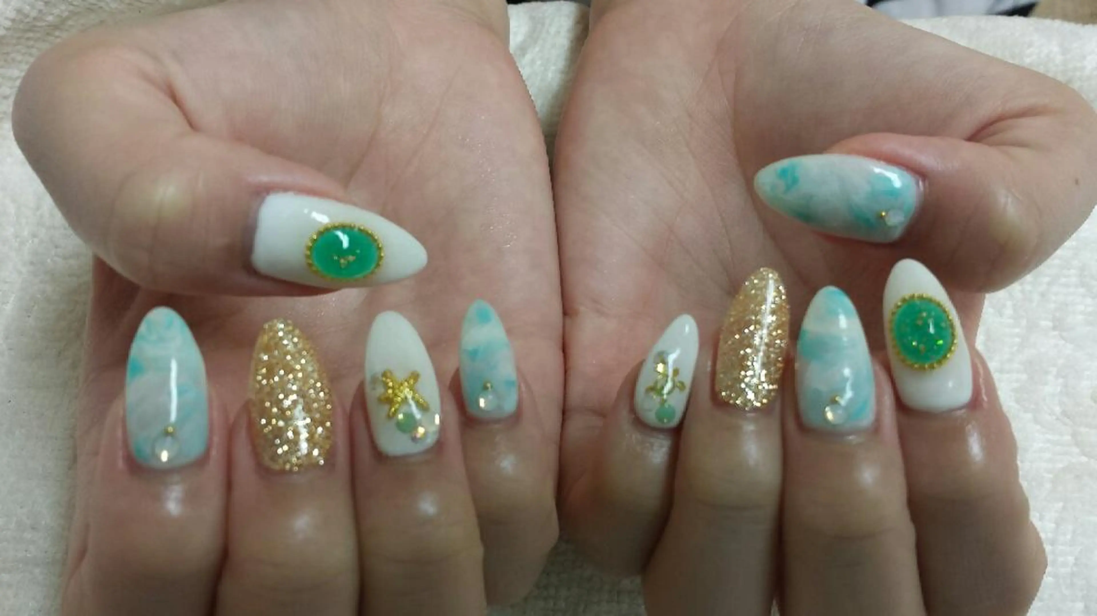 ネイル 河野ちえ (雑誌掲載サロン)のネイルデザイン