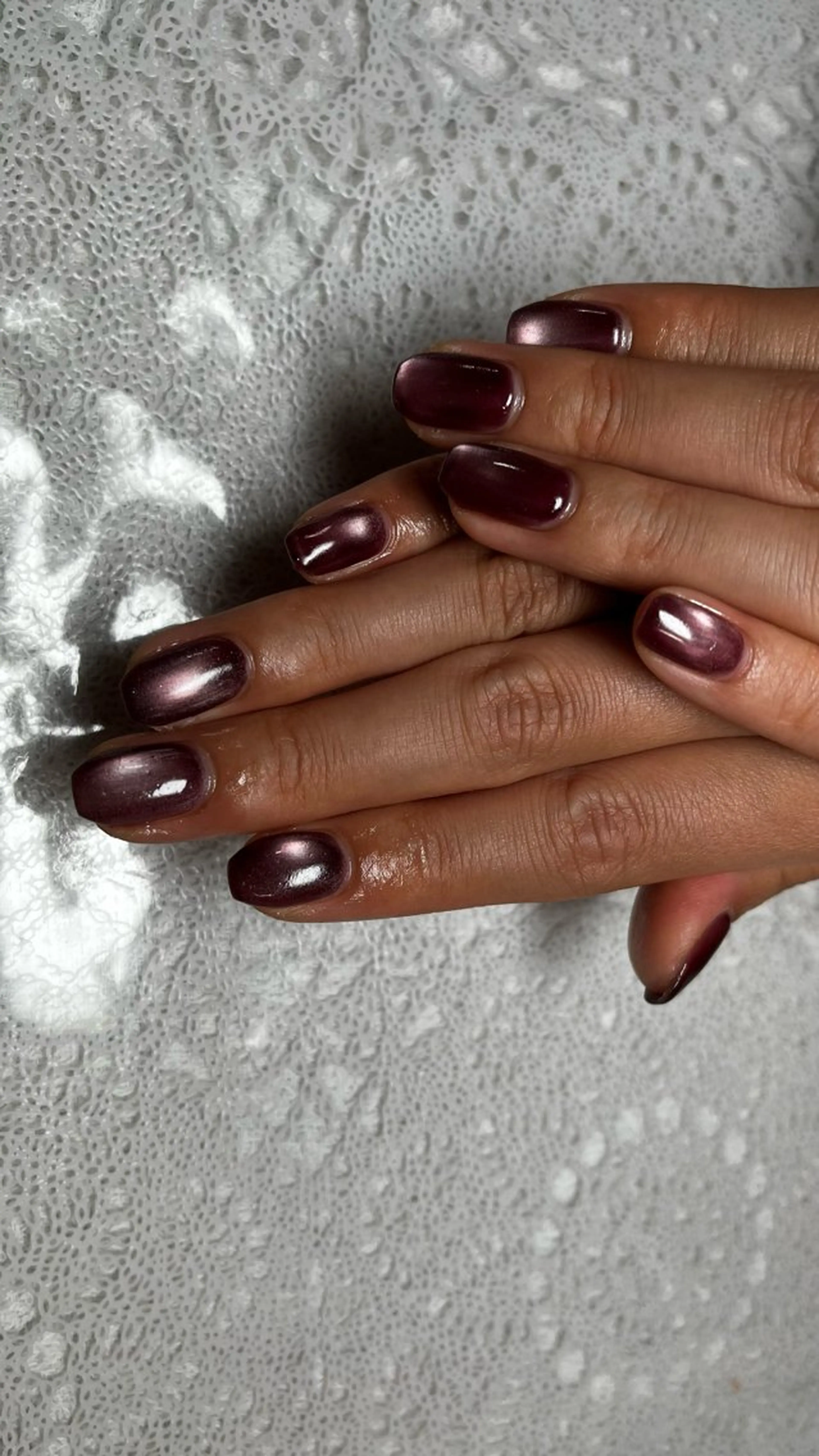 ネイル マグネットネイル 赤色 ハンドネイル Claro(クラロ) ネイル&デザインのネイルデザイン