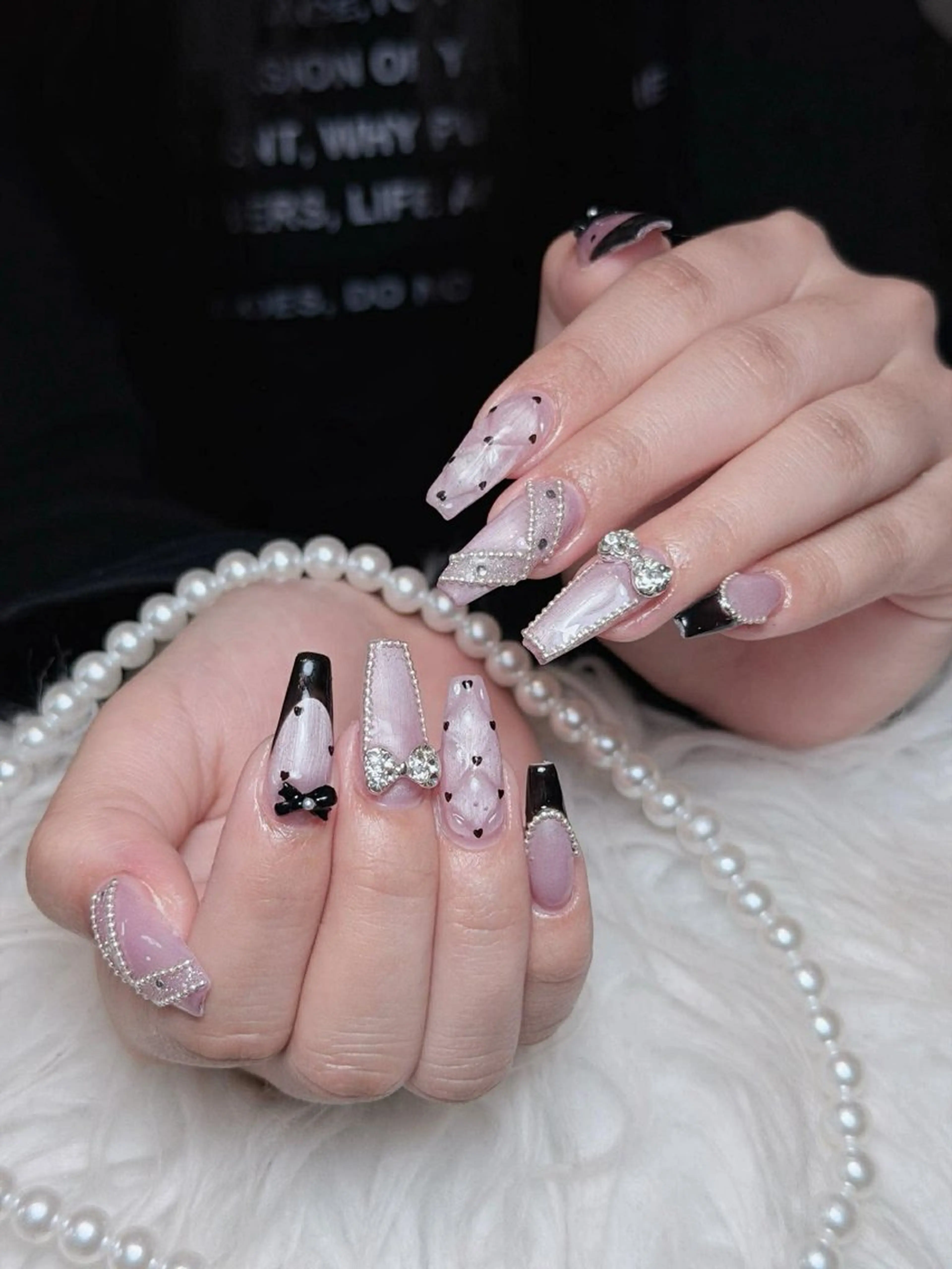 ネイル チークネイル ドット フレンチネイル グラデーション ハート ハンドネイル Julli NailStudioのネイルデザイン