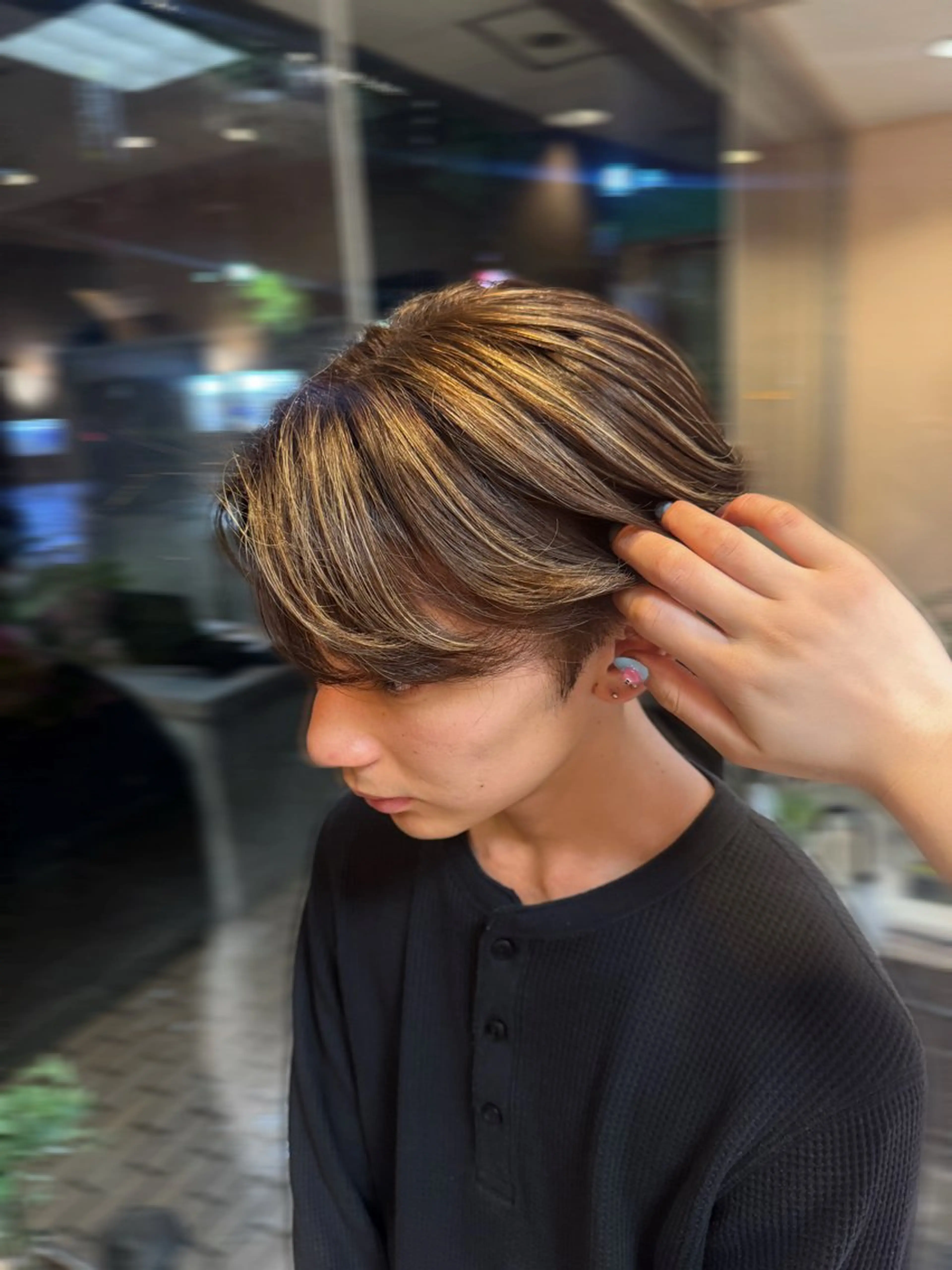 ショート ハイライト ヘアカラー 松村 舞桜のヘアスタイル