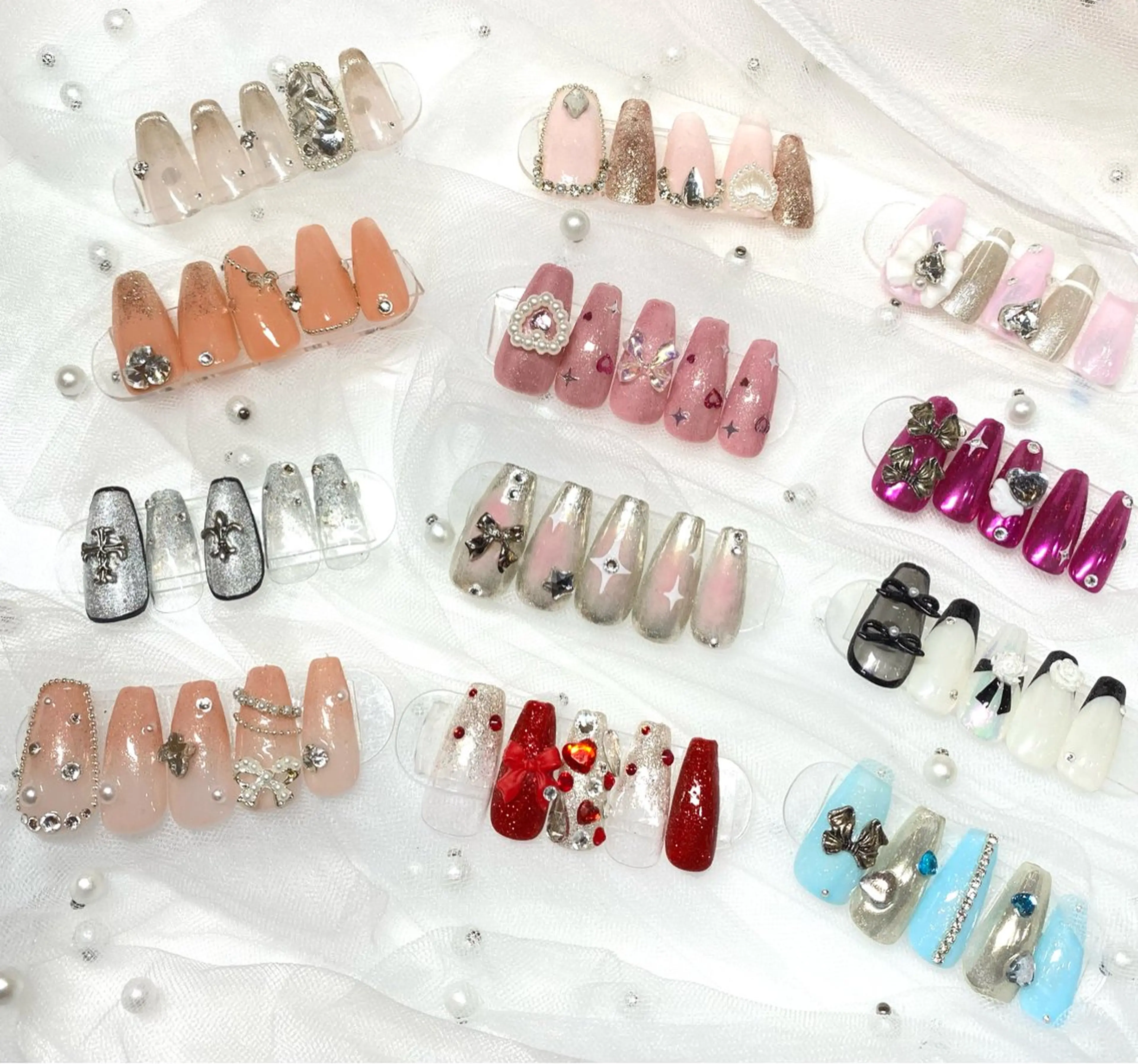 ネイル ストーンネイル Arai 🫧のネイルデザイン