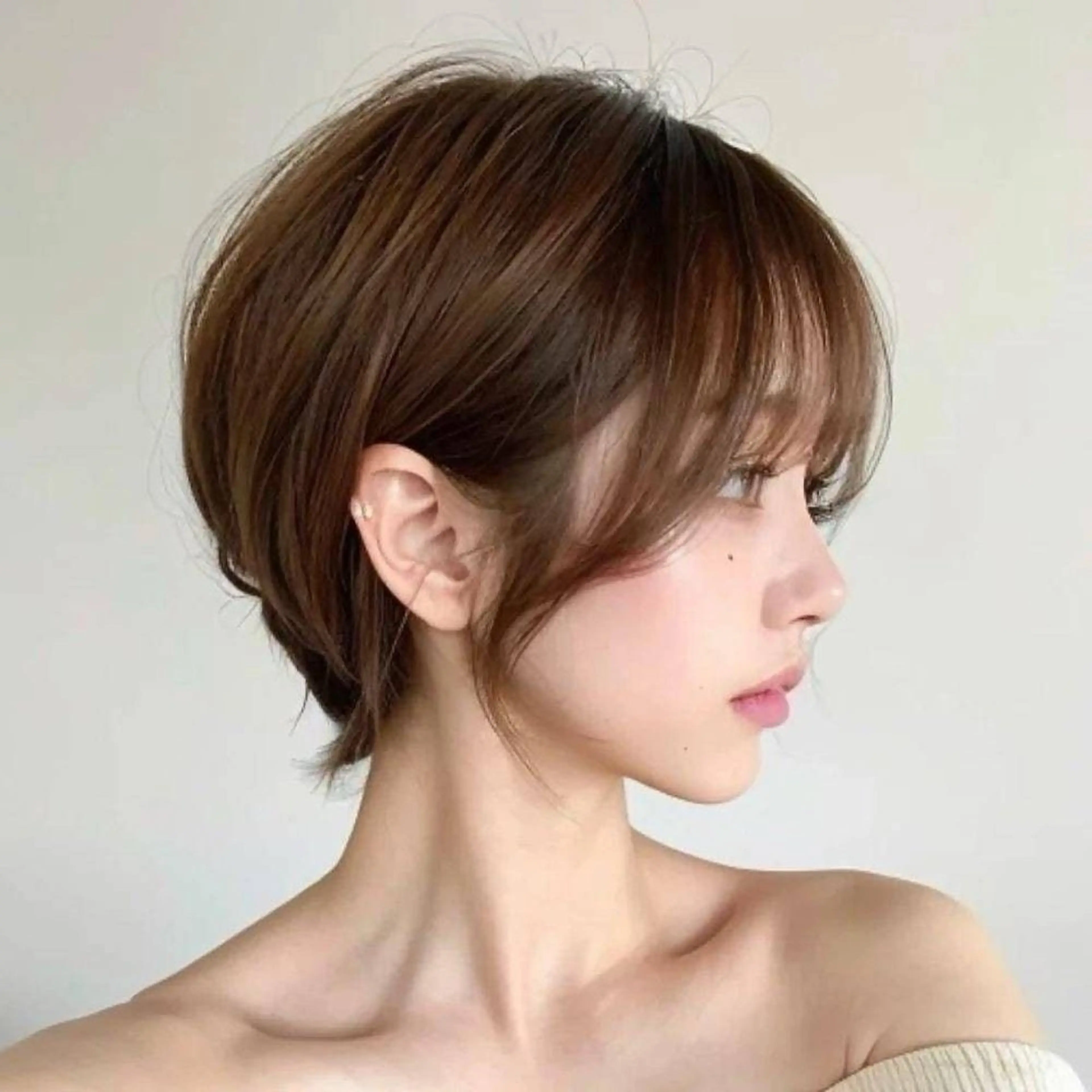ショート くびれヘア レイヤー/ハッシュカ ット/顔周り/フウカのヘアスタイル
