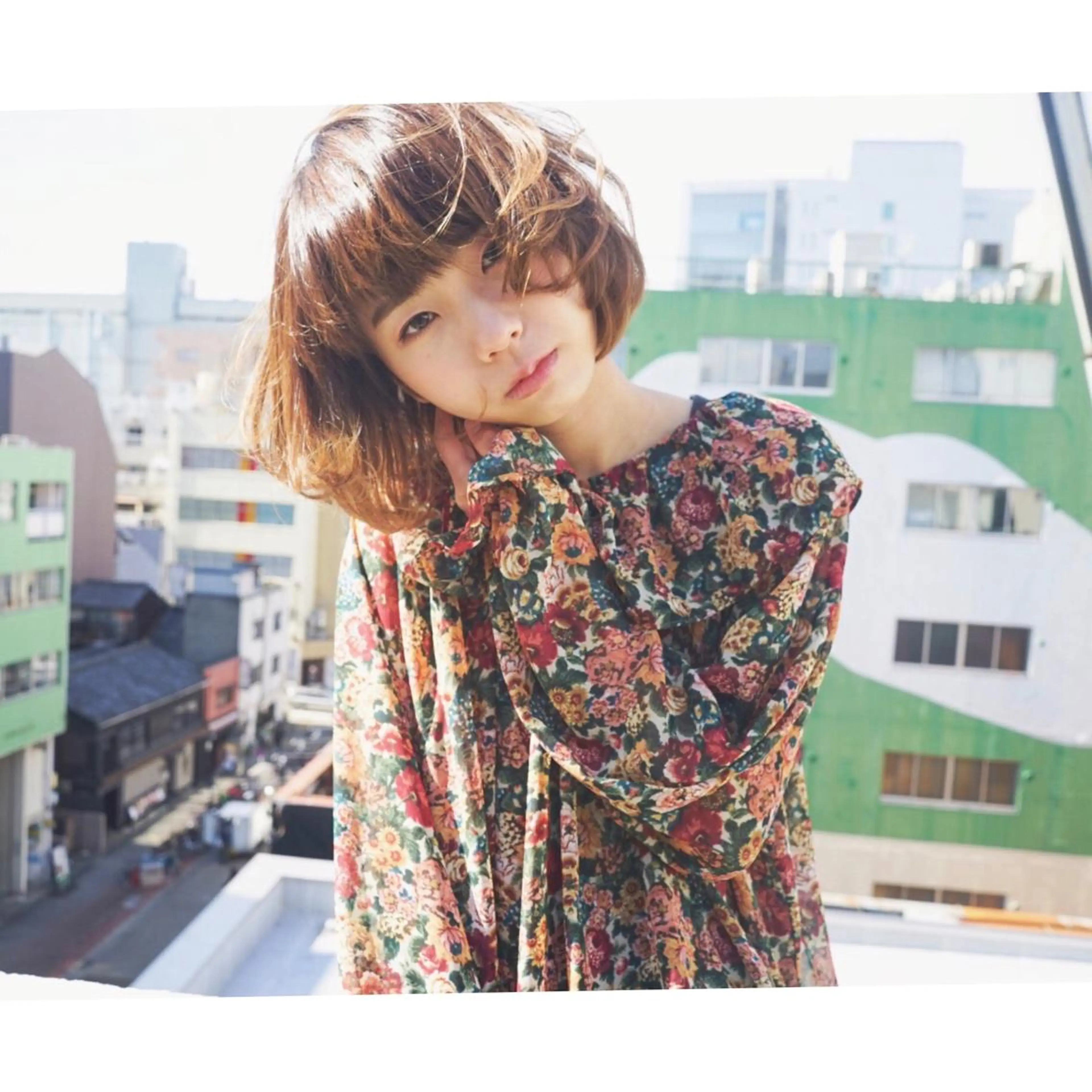 ショート カラー ✨艶ブリーチカラー ✨四ノ宮裕己のヘアスタイル