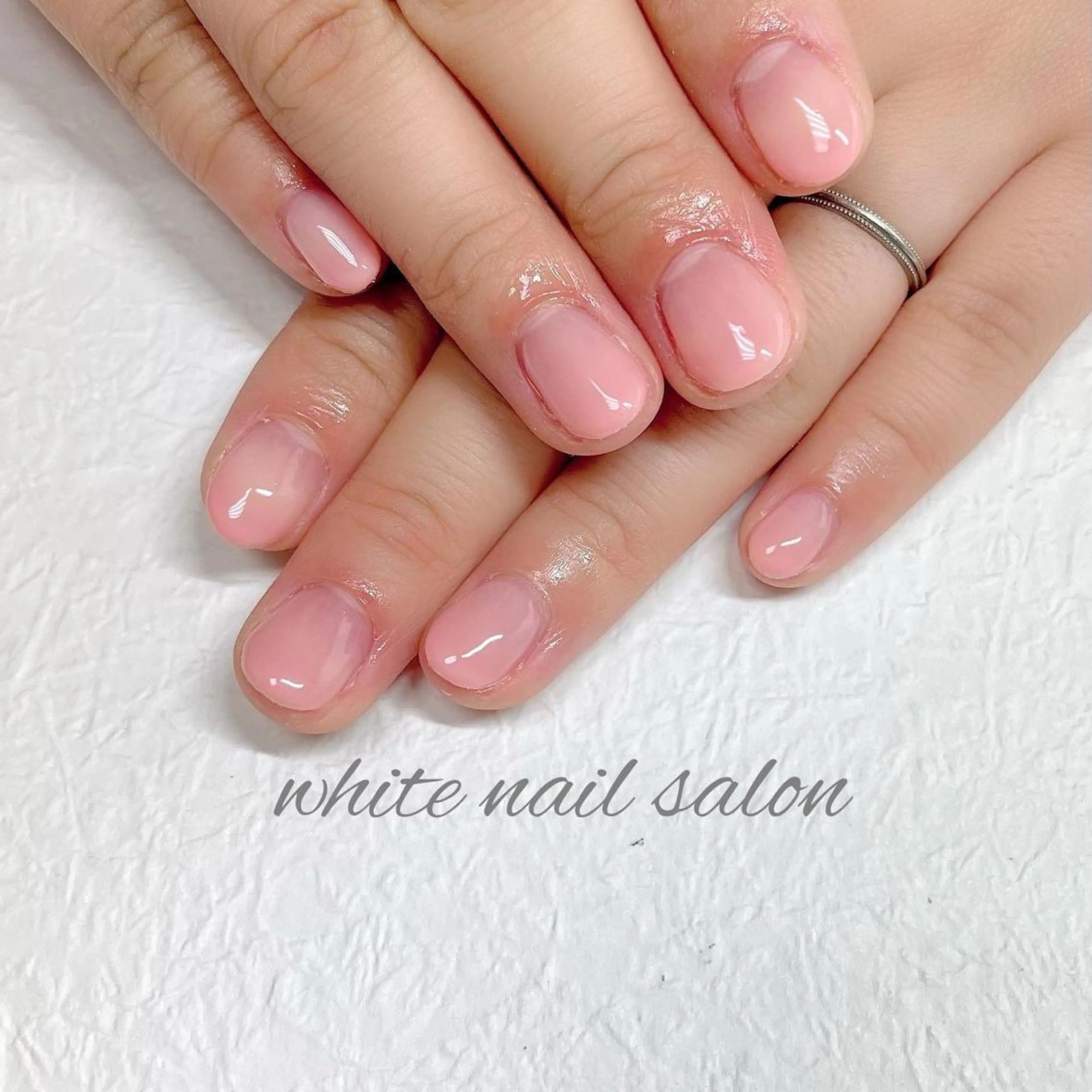 ネイル ジェルネイル ハードジェル ラメ(グリッター) 持ち込み シンプルネイル white nail salonのネイルデザイン