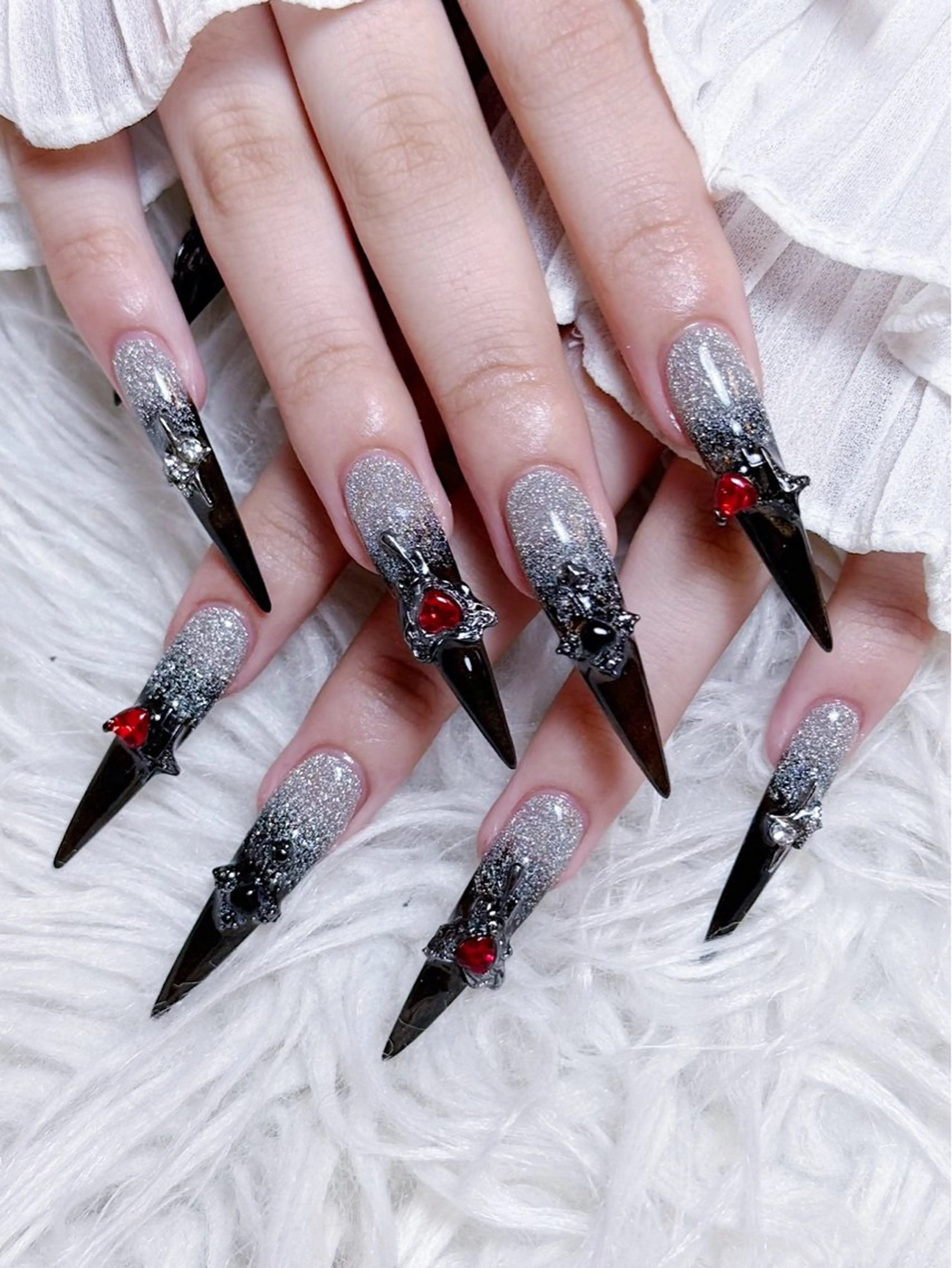 ネイル チークネイル 長さ出し フラワーネイル フレンチネイル ガーリー ハンドネイル NEW NAIL 池袋のネイルデザイン