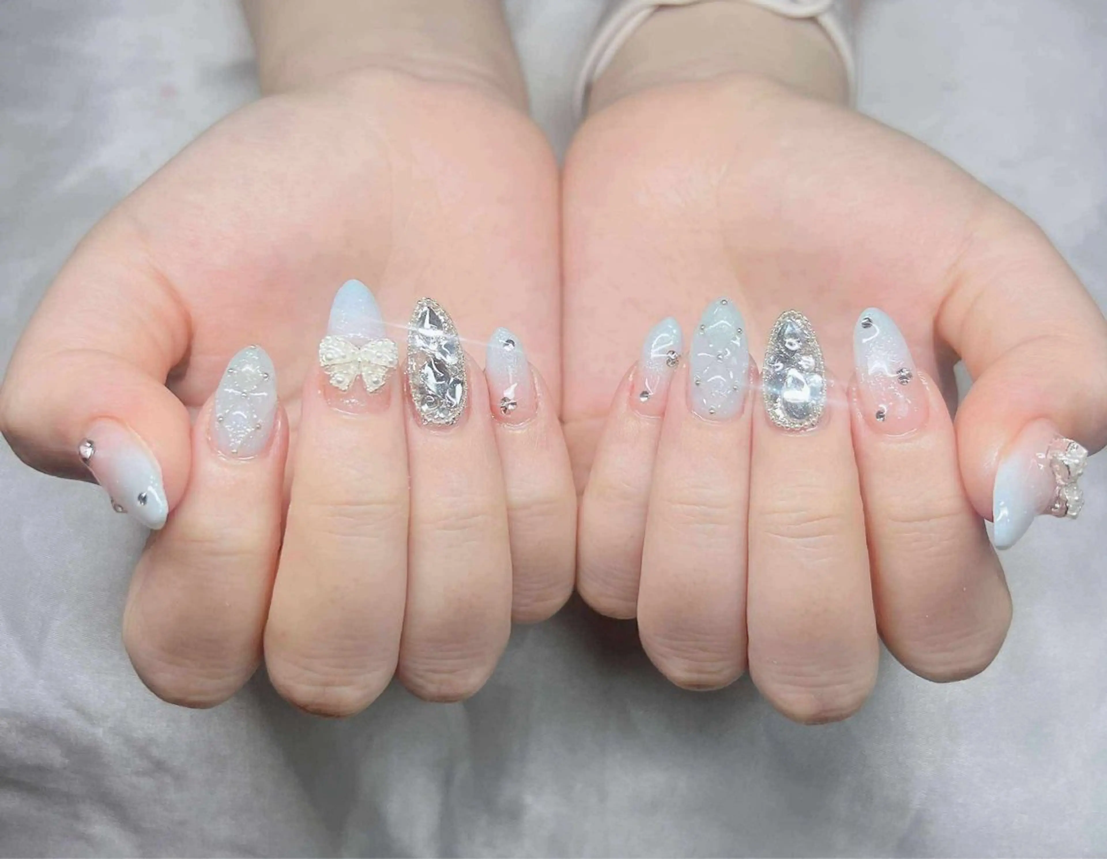 ネイル 長さ出し グラデーション 卒業式 キラキラネイル マグネットネイル ハンドネイル Lee Nailsのネイルデザイン